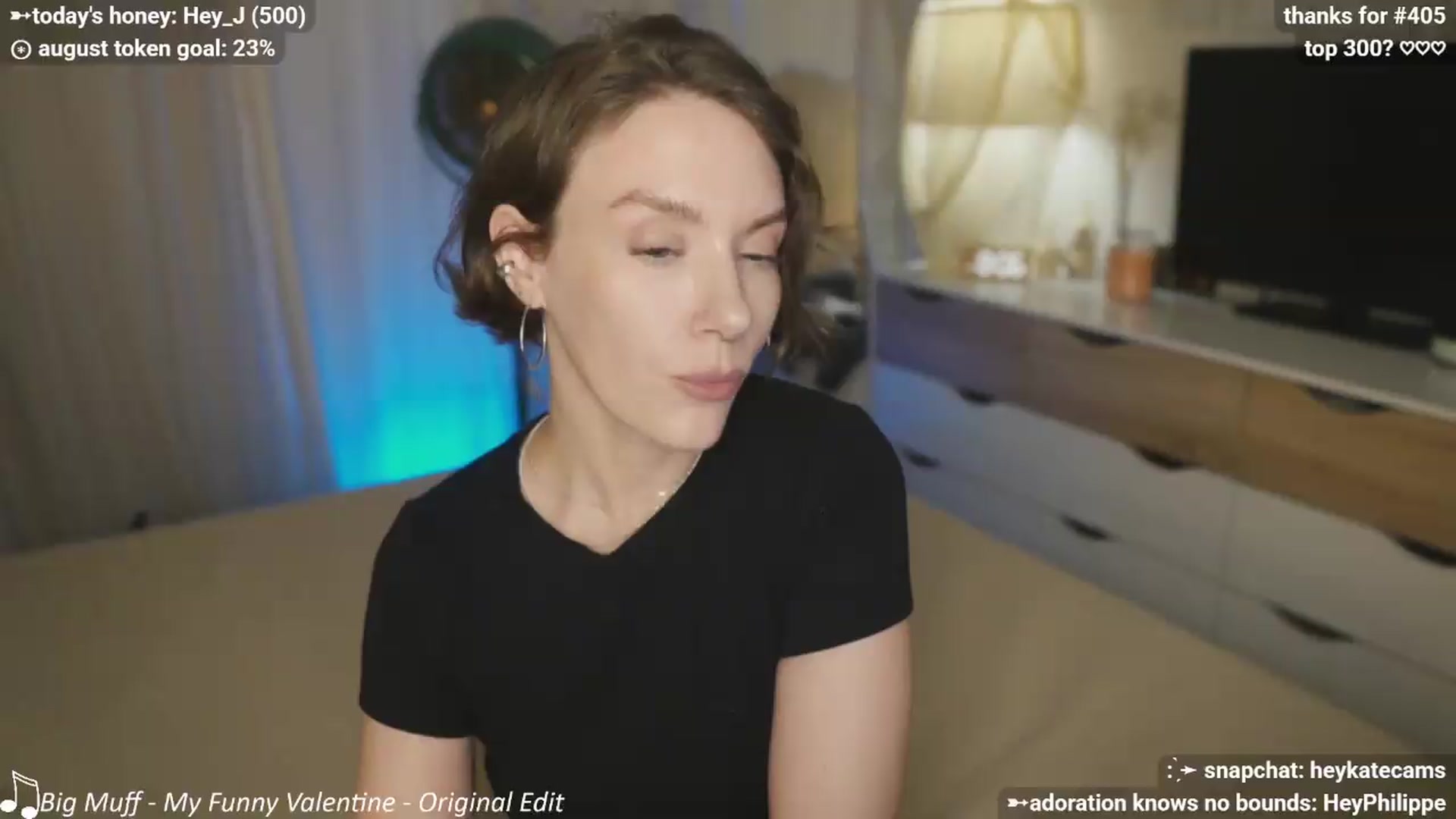 Gallery image thumbnail from HeyKate's myfreecams stream on, 08/04/2026, 03:19 image 19 of 20