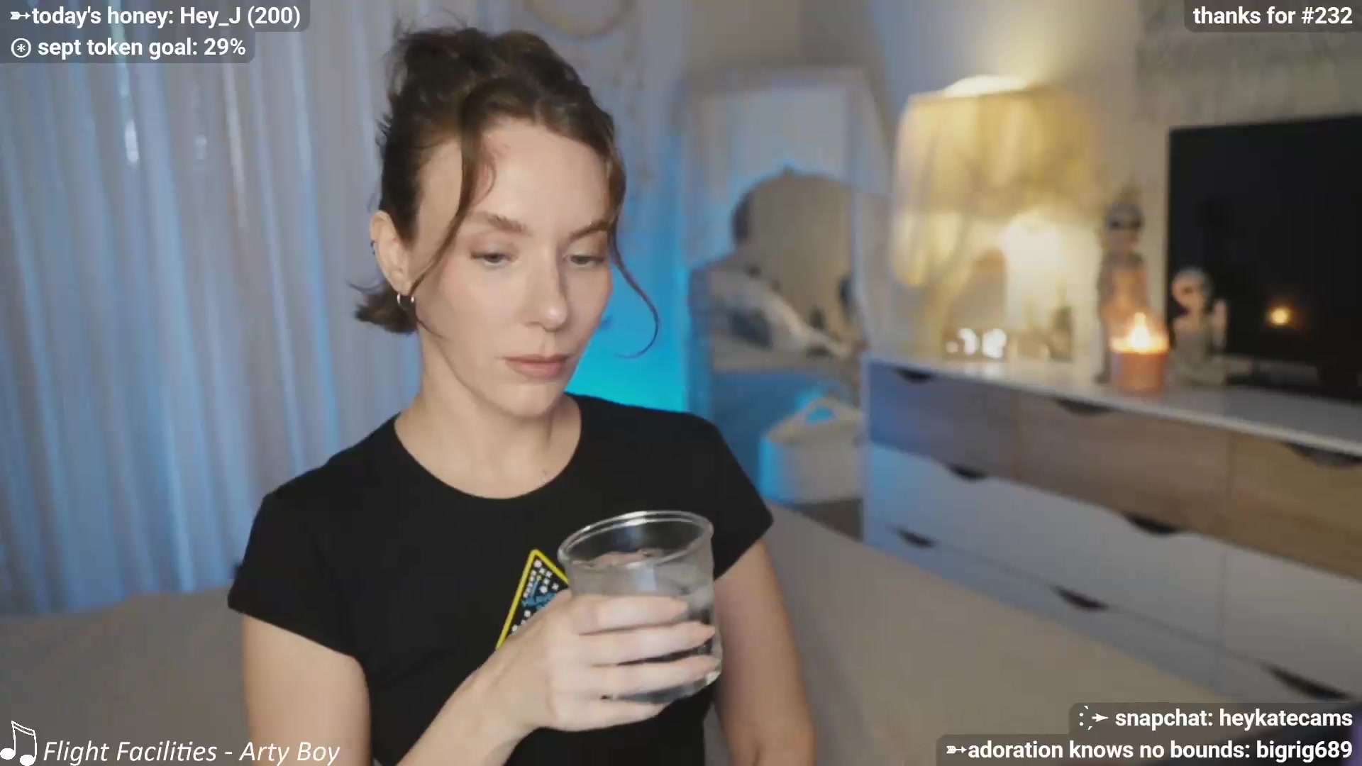Gallery image thumbnail from HeyKate's myfreecams stream on, 09/06/2026, 05:30 image 6 of 20