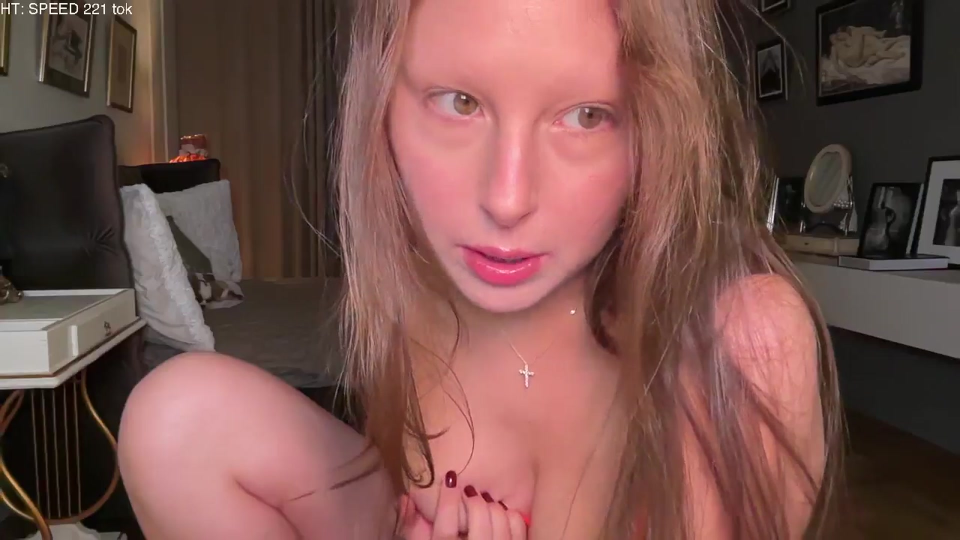 Gallery image thumbnail from HeyLea's myfreecams stream on, 12/10/2025, 20:23 image 16 of 20