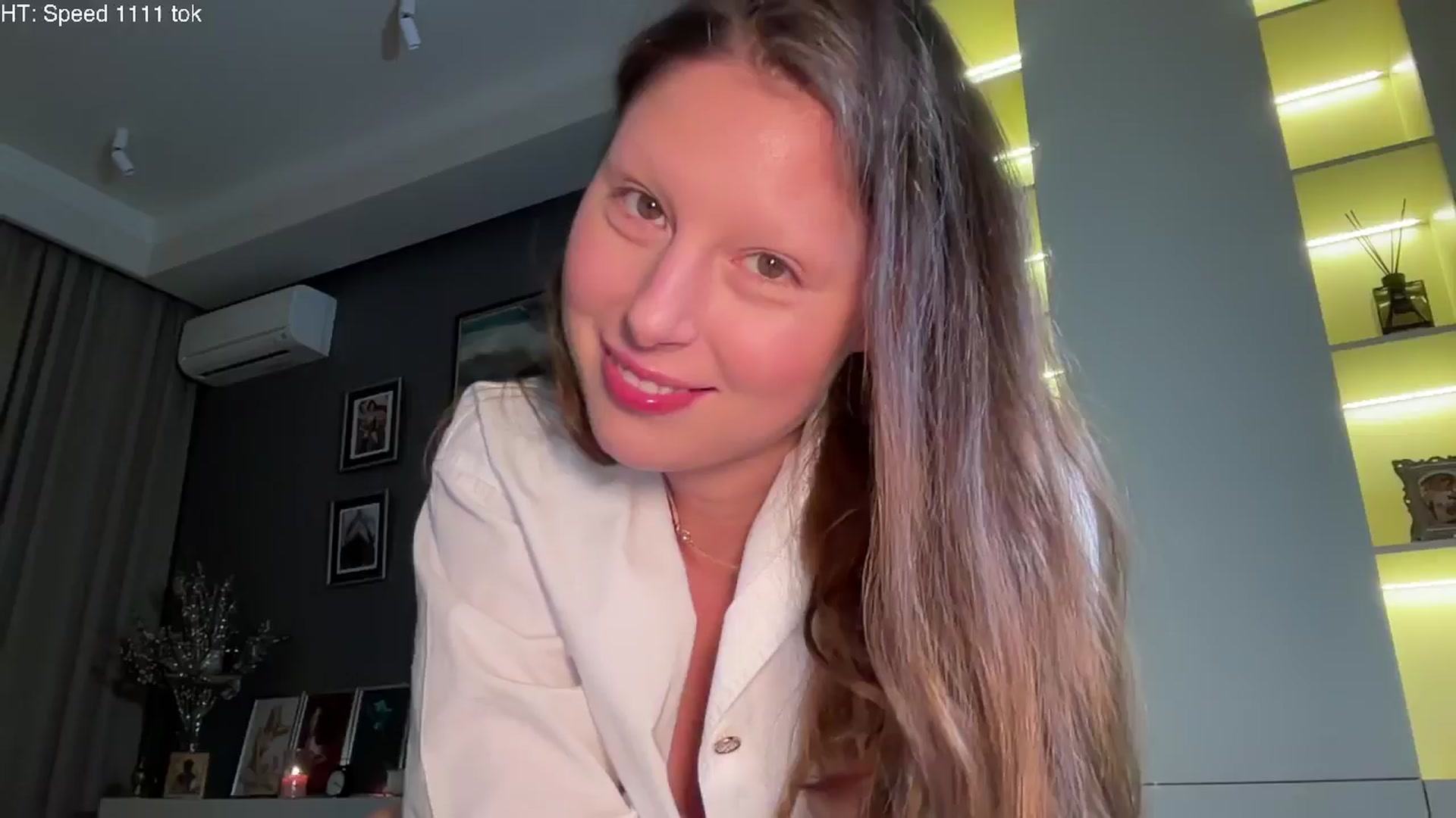 Gallery image thumbnail from HeyLea's myfreecams stream on, 12/14/2025, 19:45 image 16 of 20