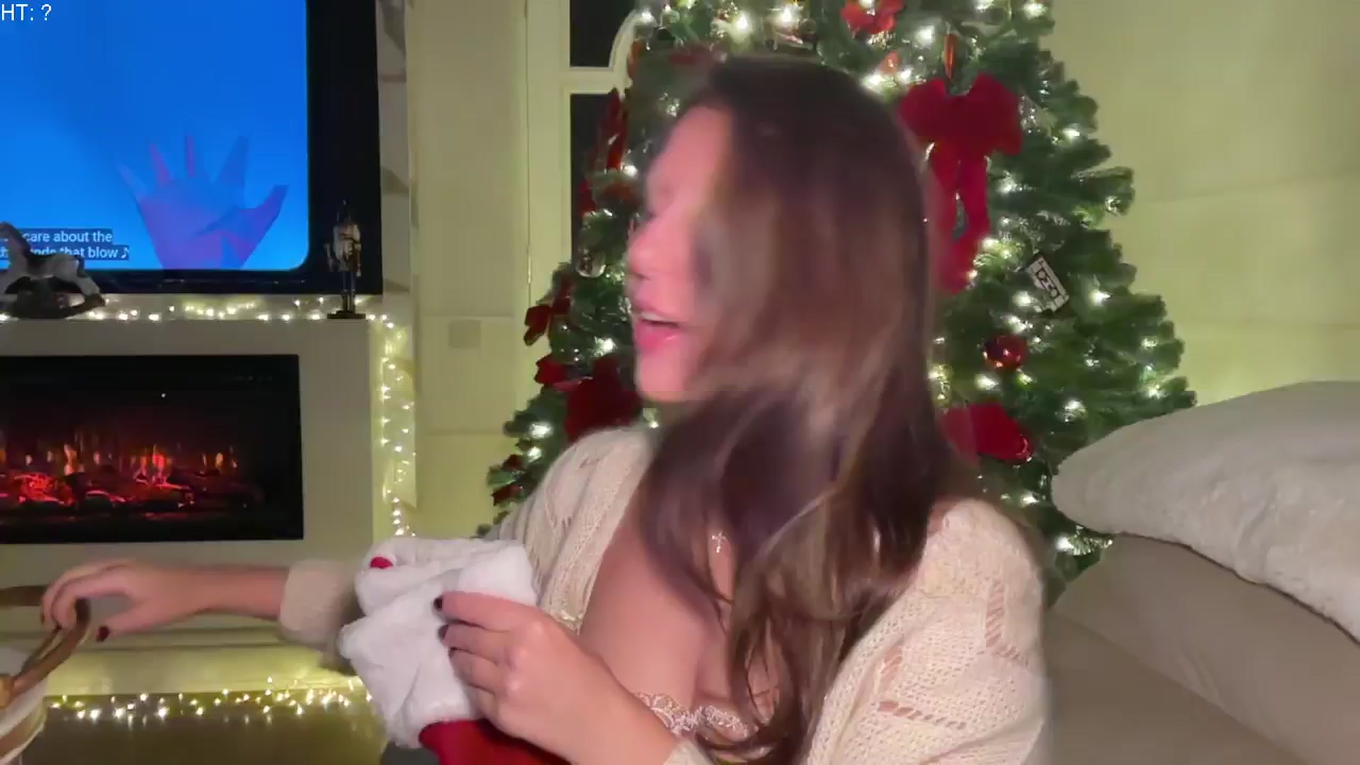 Gallery image thumbnail from HeyLea's myfreecams stream on, 12/21/2025, 19:50 image 4 of 20