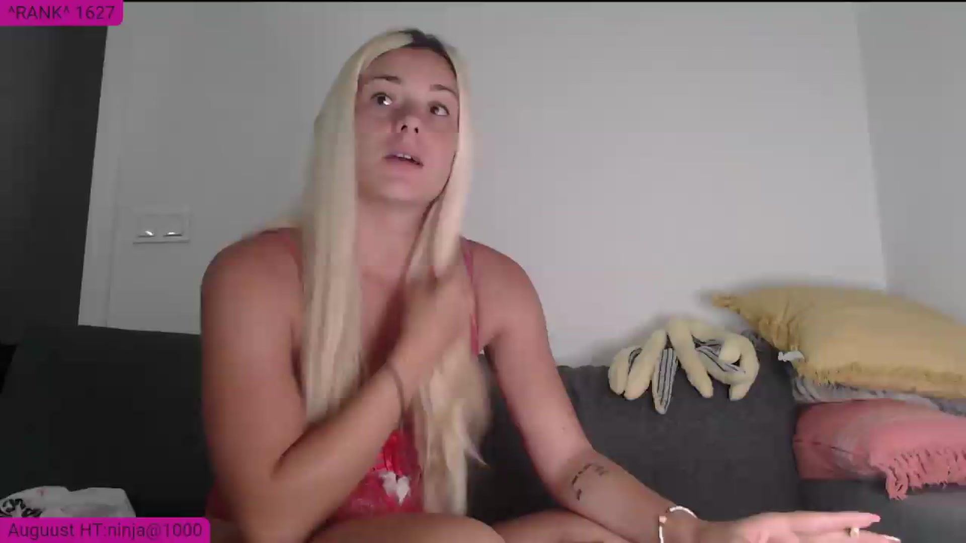 Gallery image thumbnail from HeyLola's myfreecams stream on, 08/09/2026, 21:43 image 5 of 20