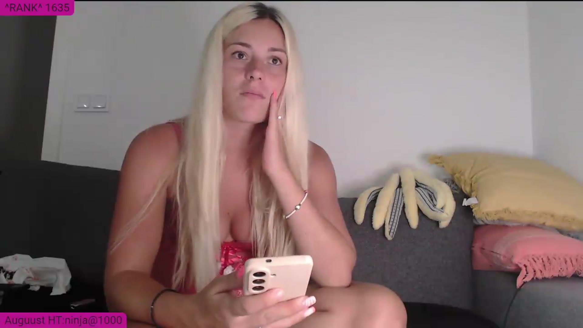 Gallery image thumbnail from HeyLola's myfreecams stream on, 08/09/2026, 21:43 image 18 of 20