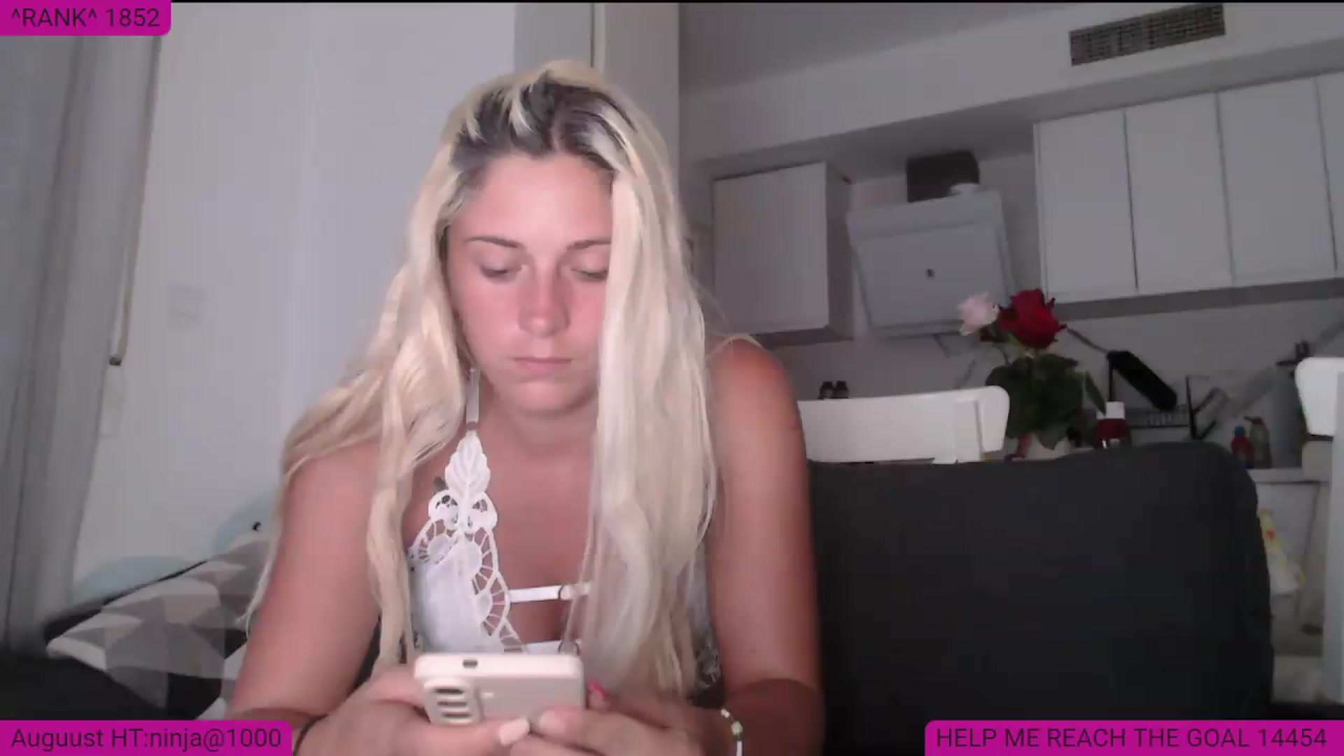 Gallery image thumbnail from HeyLola's myfreecams stream on, 08/19/2026, 20:40 image 1 of 20