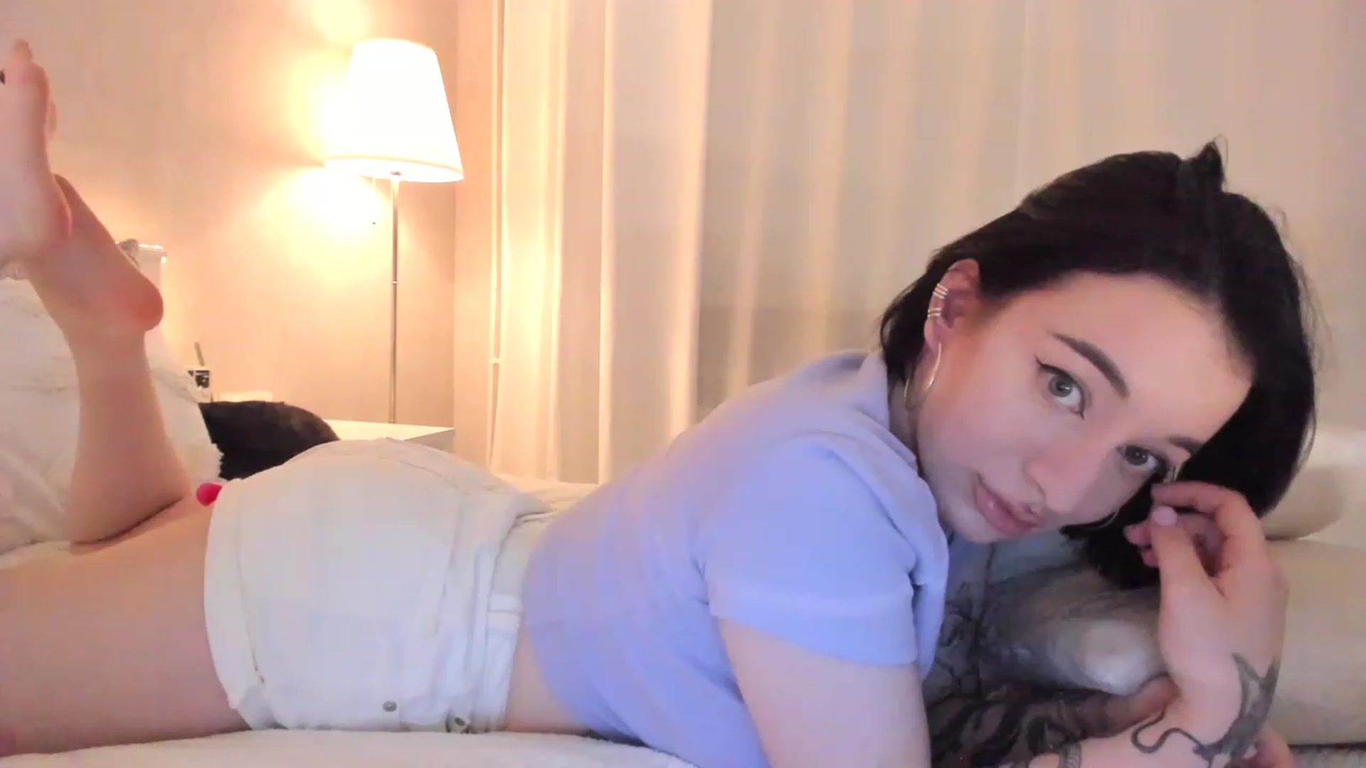 Gallery image thumbnail from HeyRose's myfreecams stream on, 03/19/2023, 13:38 image 3 of 20