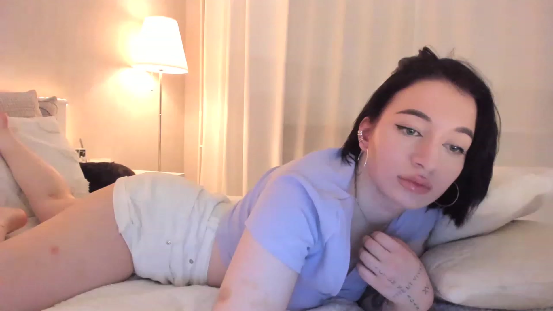 Gallery image thumbnail from HeyRose's myfreecams stream on, 03/19/2023, 13:38 image 2 of 20