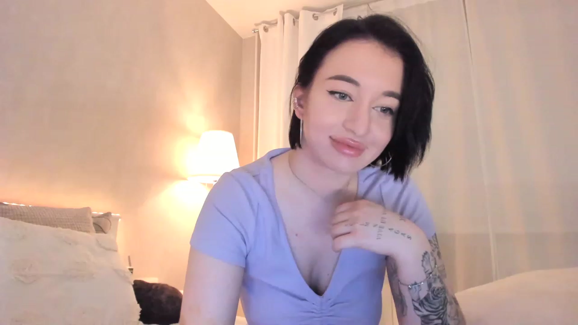 Gallery image thumbnail from HeyRose's myfreecams stream on, 03/19/2023, 13:38 image 18 of 20