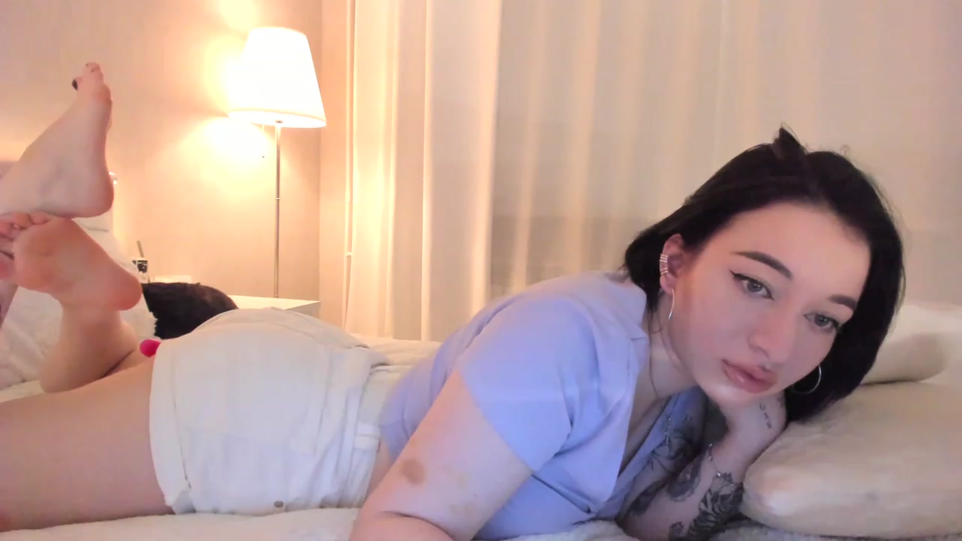 Gallery image thumbnail from HeyRose's myfreecams stream on, 03/19/2023, 13:38 image 4 of 20