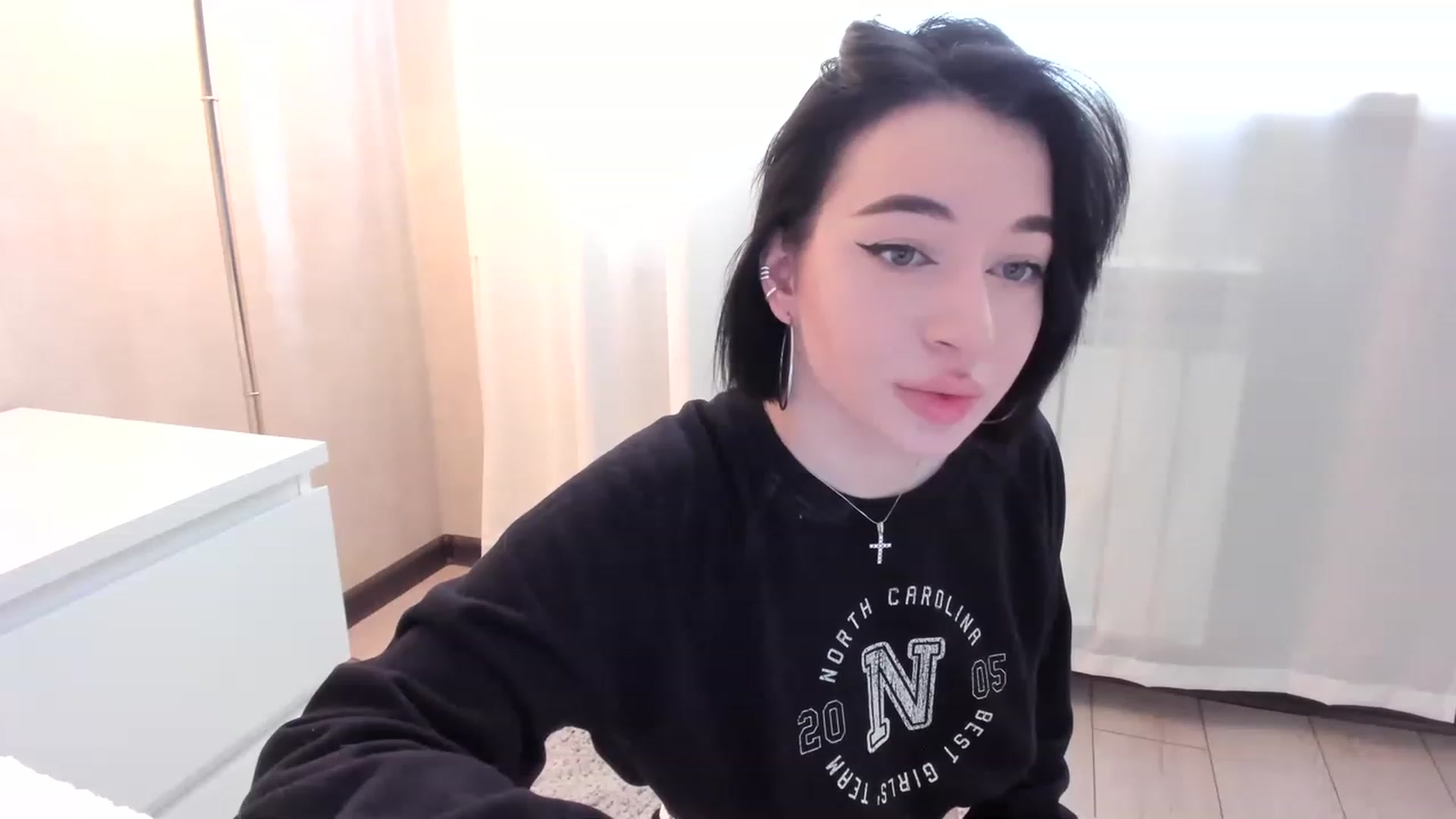 Gallery image thumbnail from HeyRose's myfreecams stream on, 03/22/2023, 05:21 image 19 of 20