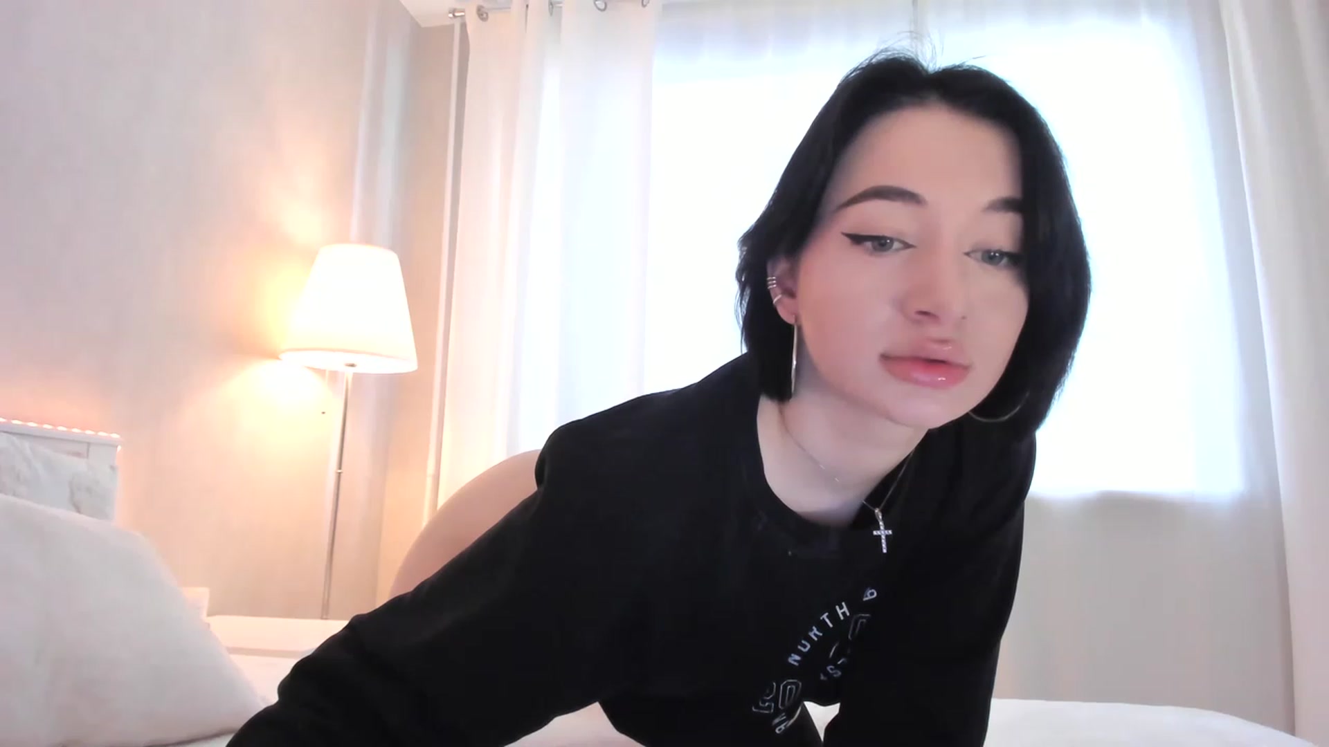 Gallery image thumbnail from HeyRose's myfreecams stream on, 03/22/2023, 05:21 image 4 of 20
