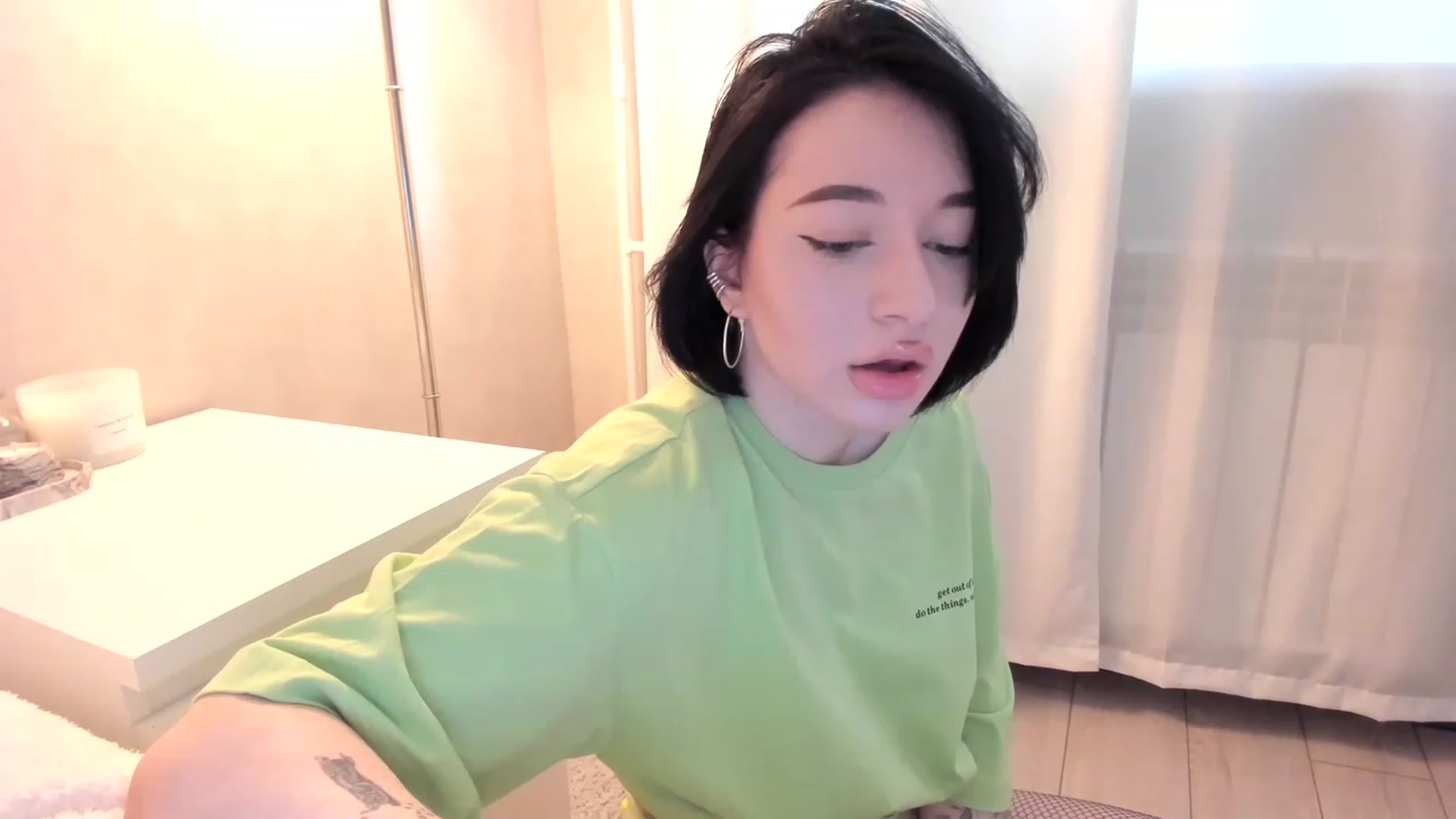 Gallery image thumbnail from HeyRose's myfreecams stream on, 04/24/2023, 10:30 image 17 of 20