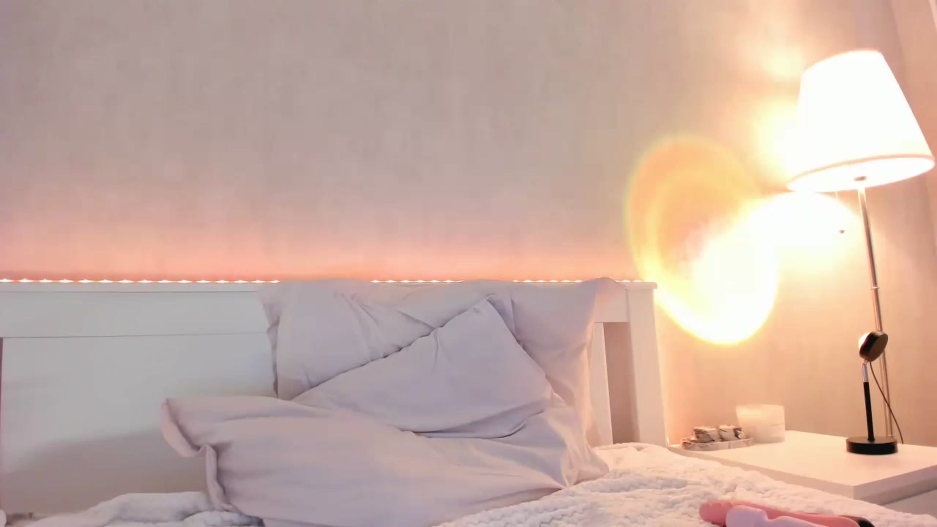 Gallery image thumbnail from HeyRose's myfreecams stream on, 08/22/2023, 12:25 image 14 of 20