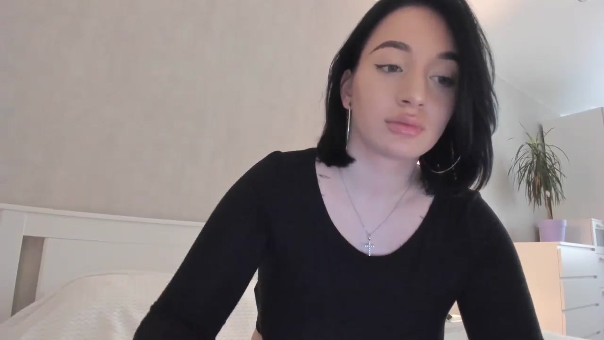 Gallery image thumbnail from HeyRose's myfreecams stream on, 10/03/2023, 04:55 image 16 of 20