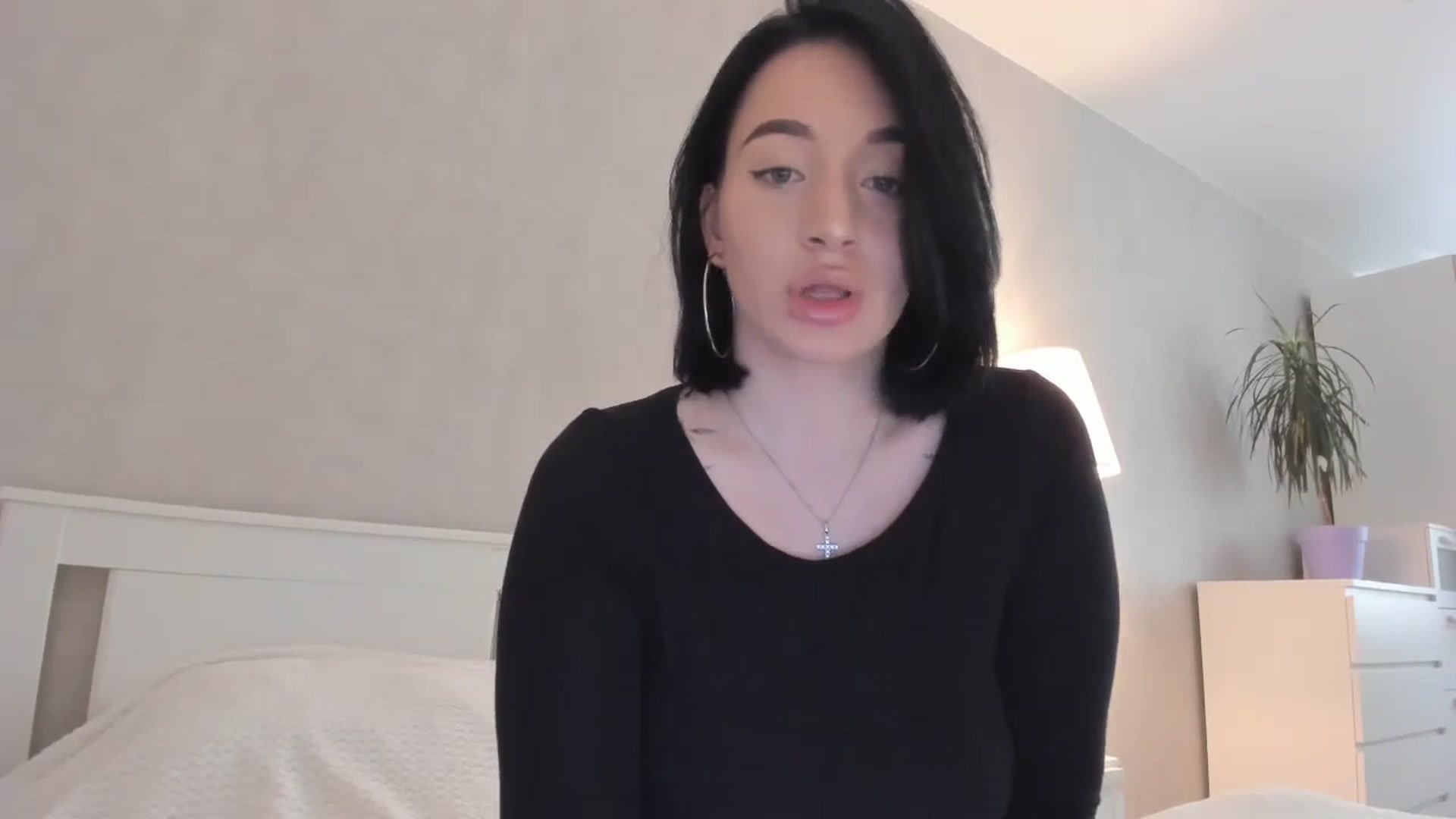 Gallery image thumbnail from HeyRose's myfreecams stream on, 10/03/2023, 04:55 image 17 of 20