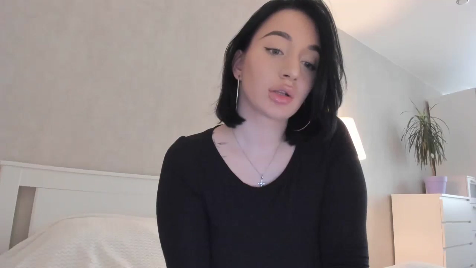 Gallery image thumbnail from HeyRose's myfreecams stream on, 10/03/2023, 05:11 image 5 of 20
