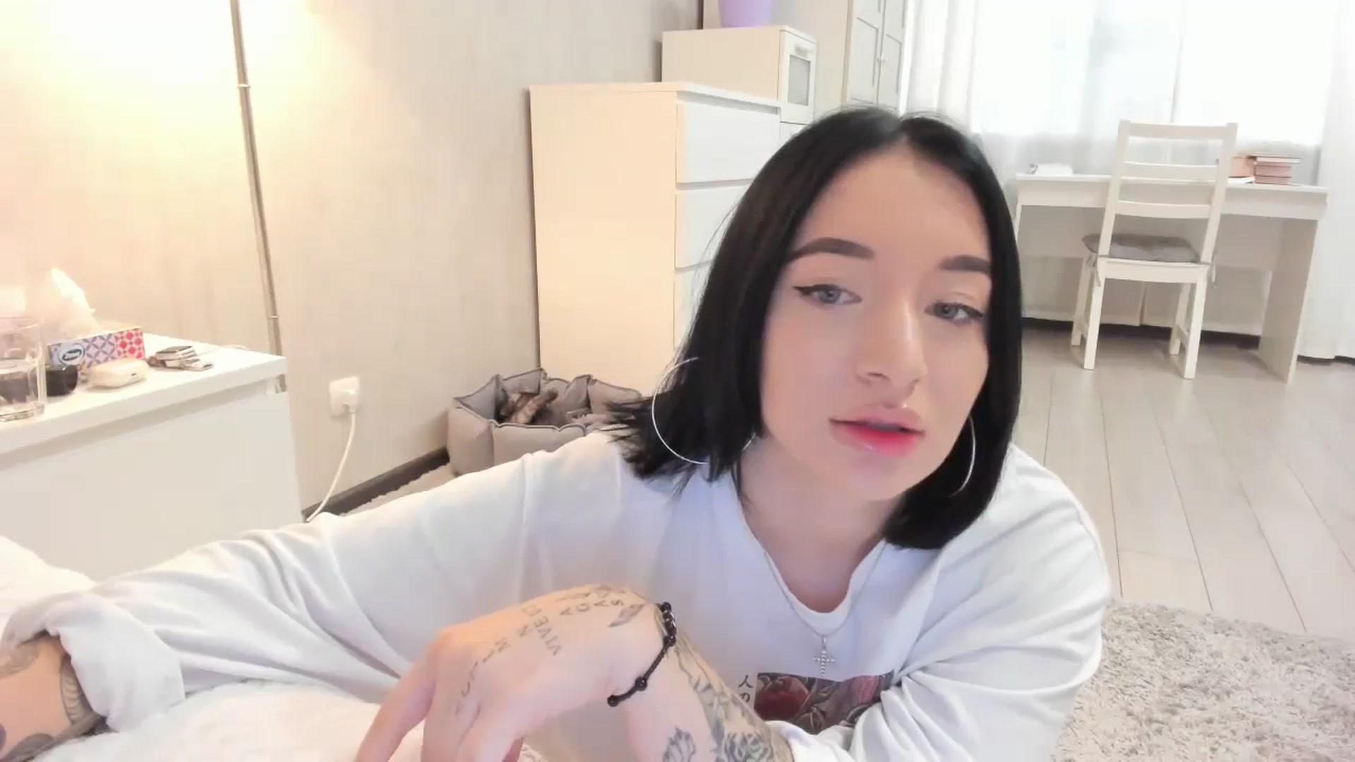 Gallery image thumbnail from HeyRose's myfreecams stream on, 10/12/2023, 04:39 image 16 of 20