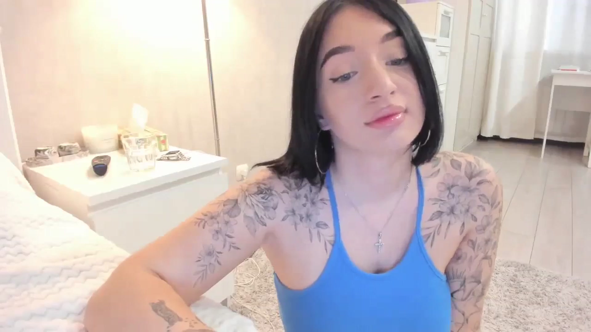 Gallery image thumbnail from HeyRose's myfreecams stream on, 10/17/2023, 08:06 image 13 of 20