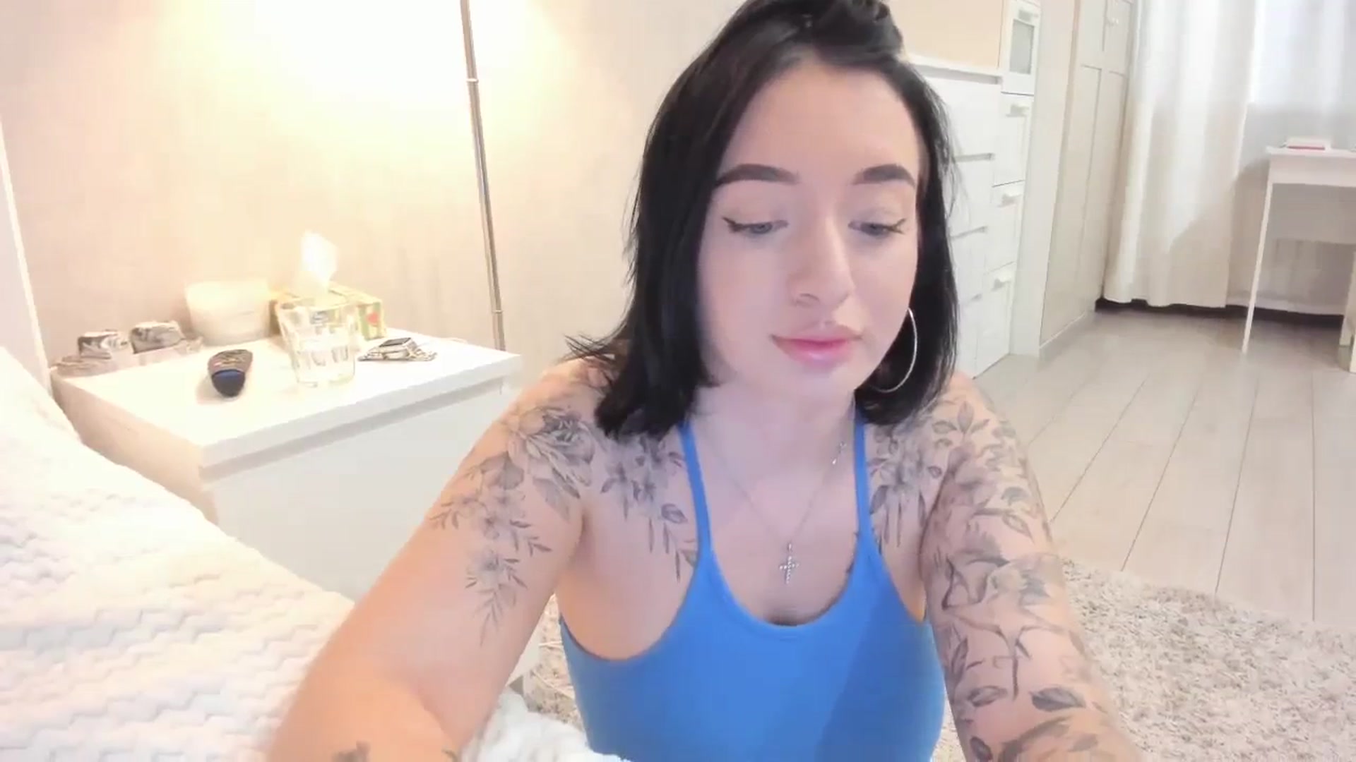 Gallery image thumbnail from HeyRose's myfreecams stream on, 10/17/2023, 08:06 image 18 of 20