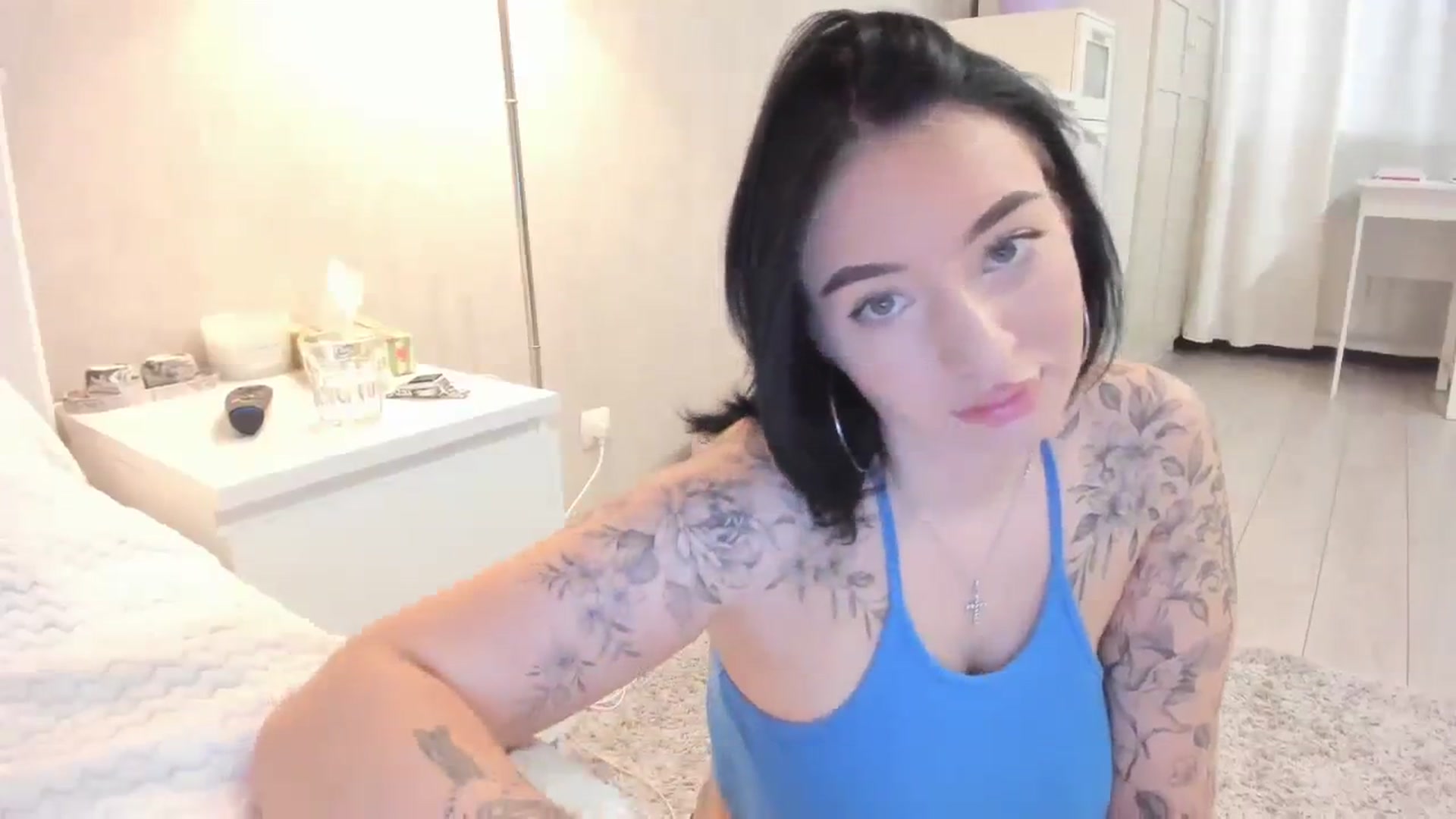 Gallery image thumbnail from HeyRose's myfreecams stream on, 10/17/2023, 08:06 image 17 of 20