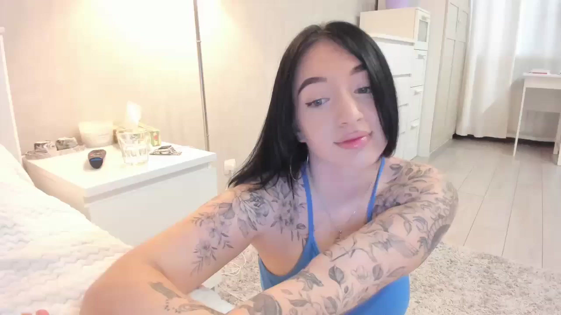 Gallery image thumbnail from HeyRose's myfreecams stream on, 10/17/2023, 08:06 image 10 of 20