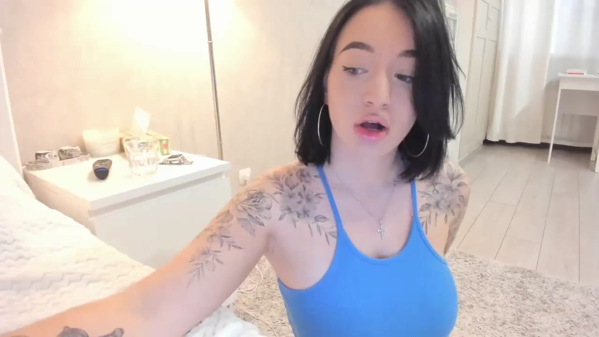 Gallery image thumbnail from HeyRose's myfreecams stream on, 10/17/2023, 08:06 image 19 of 20