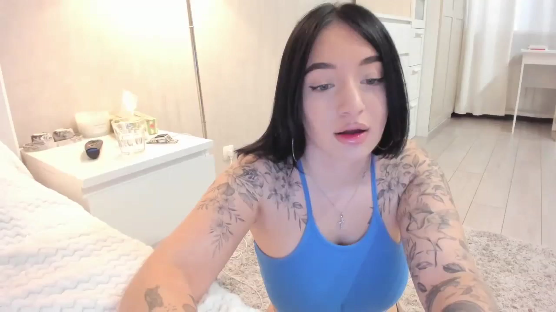 Gallery image thumbnail from HeyRose's myfreecams stream on, 10/17/2023, 08:06 image 11 of 20