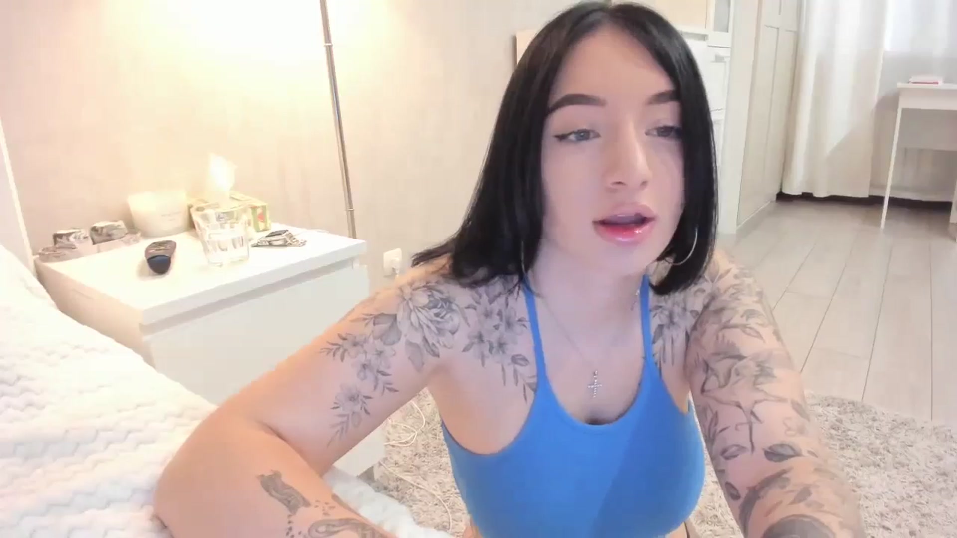 Gallery image thumbnail from HeyRose's myfreecams stream on, 10/17/2023, 08:06 image 14 of 20