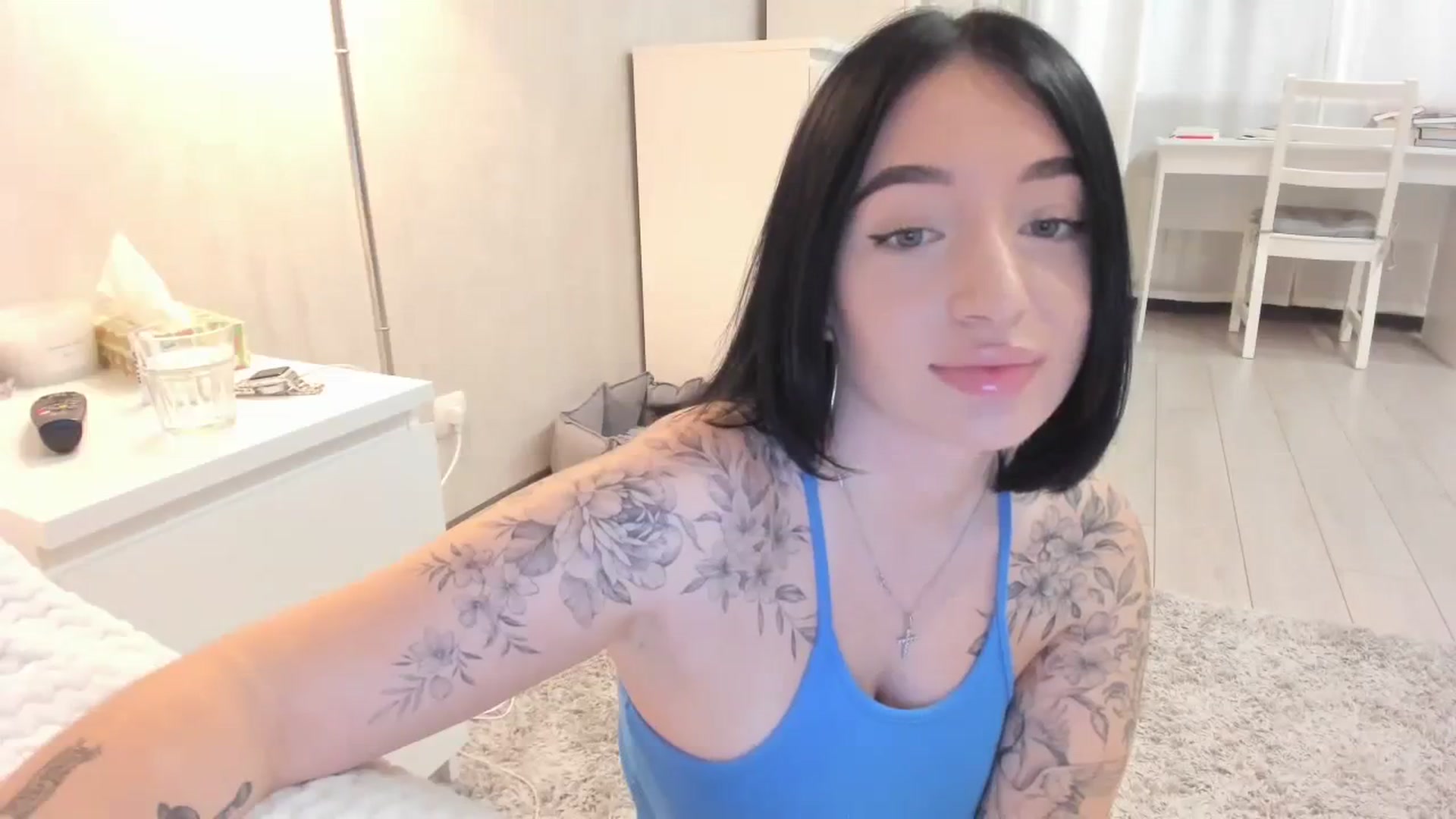 Gallery image thumbnail from HeyRose's myfreecams stream on, 10/17/2023, 09:08 image 11 of 20