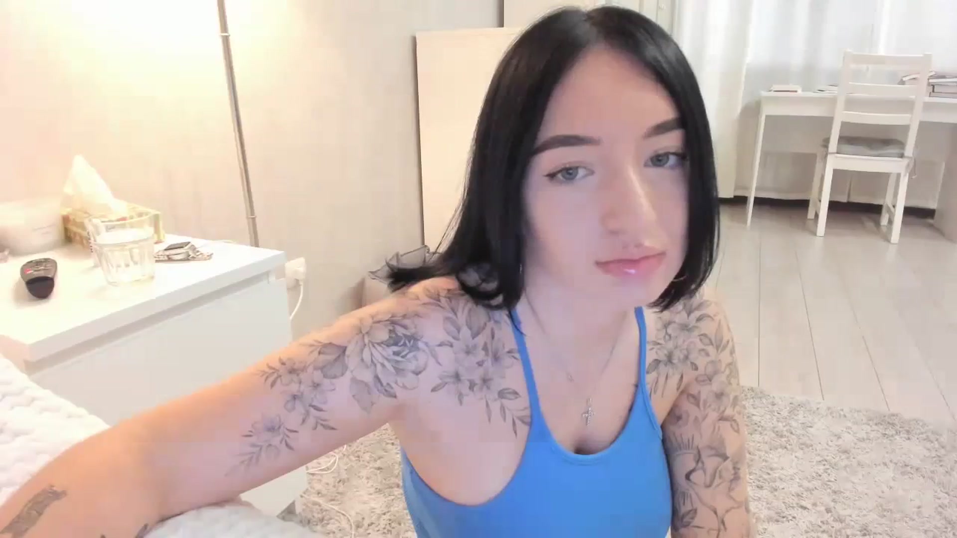 Gallery image thumbnail from HeyRose's myfreecams stream on, 10/17/2023, 09:08 image 7 of 20