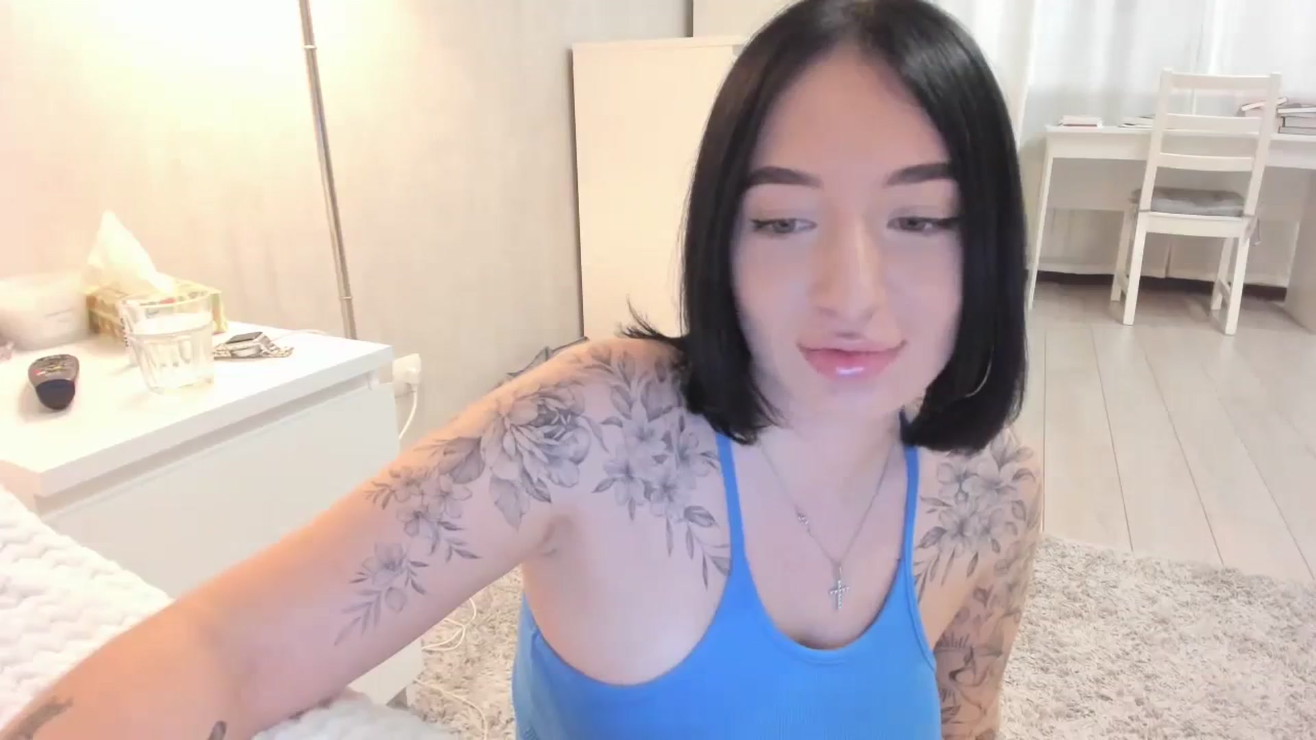 Gallery image thumbnail from HeyRose's myfreecams stream on, 10/17/2023, 09:08 image 10 of 20
