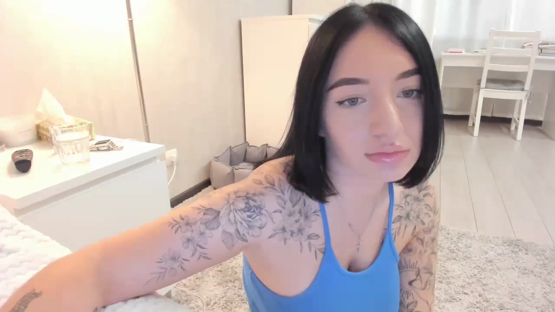 Gallery image thumbnail from HeyRose's myfreecams stream on, 10/17/2023, 09:08 image 9 of 20