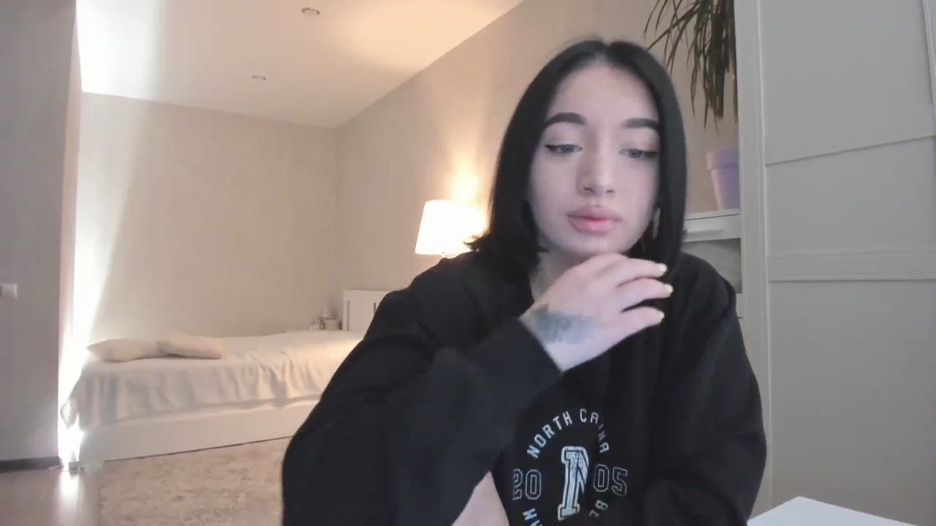 Gallery image thumbnail from HeyRose's myfreecams stream on, 10/18/2023, 05:57 image 4 of 20