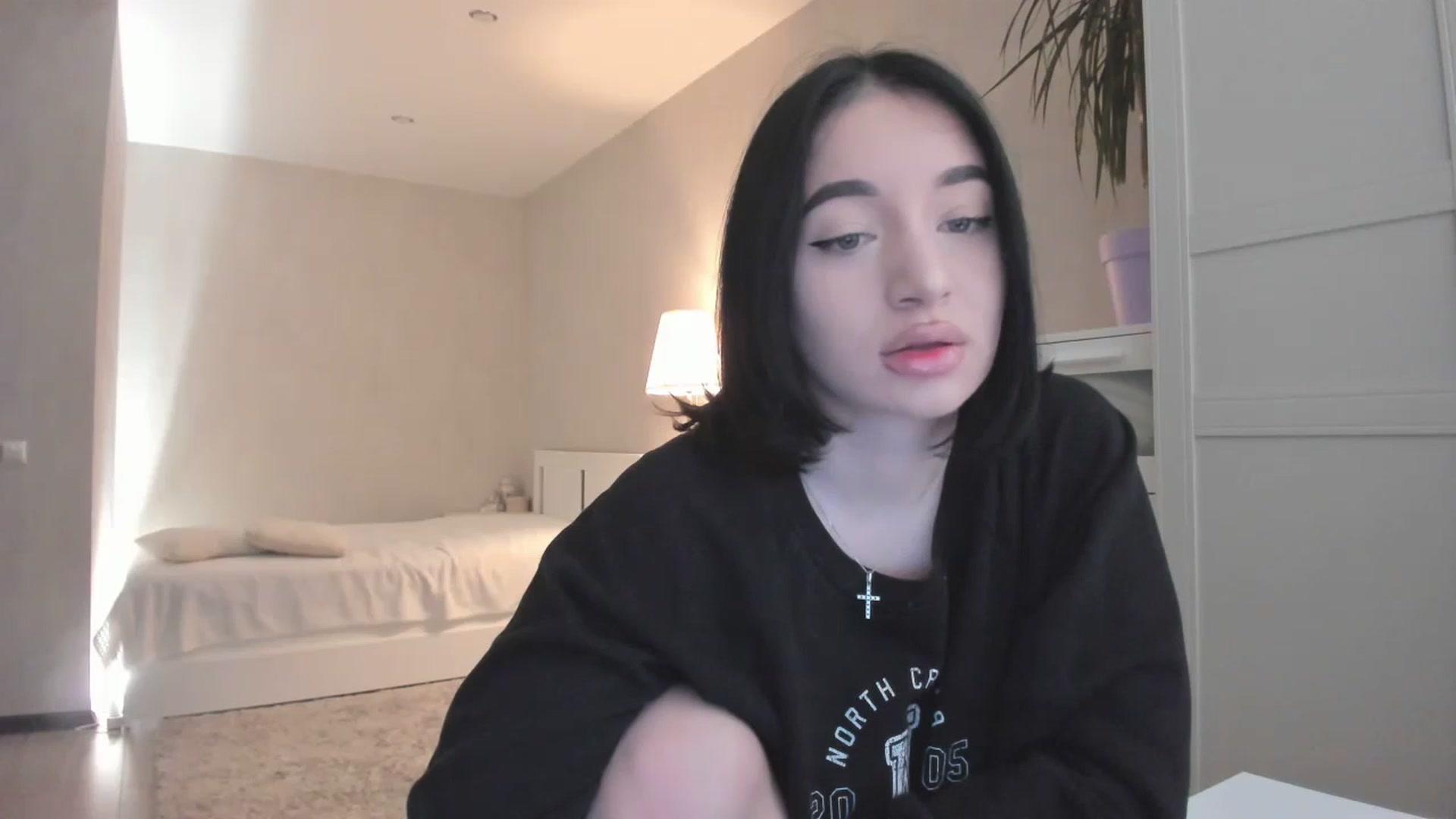 Gallery image thumbnail from HeyRose's myfreecams stream on, 10/18/2023, 05:57 image 3 of 20