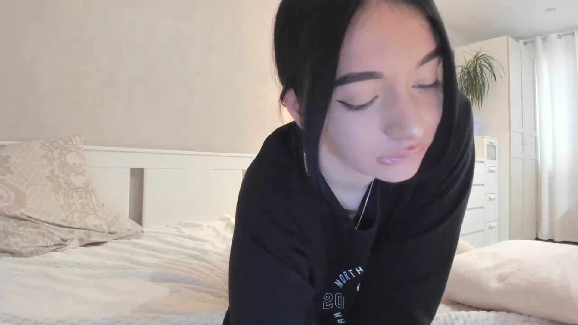 Gallery image thumbnail from HeyRose's myfreecams stream on, 10/18/2023, 08:57 image 20 of 20