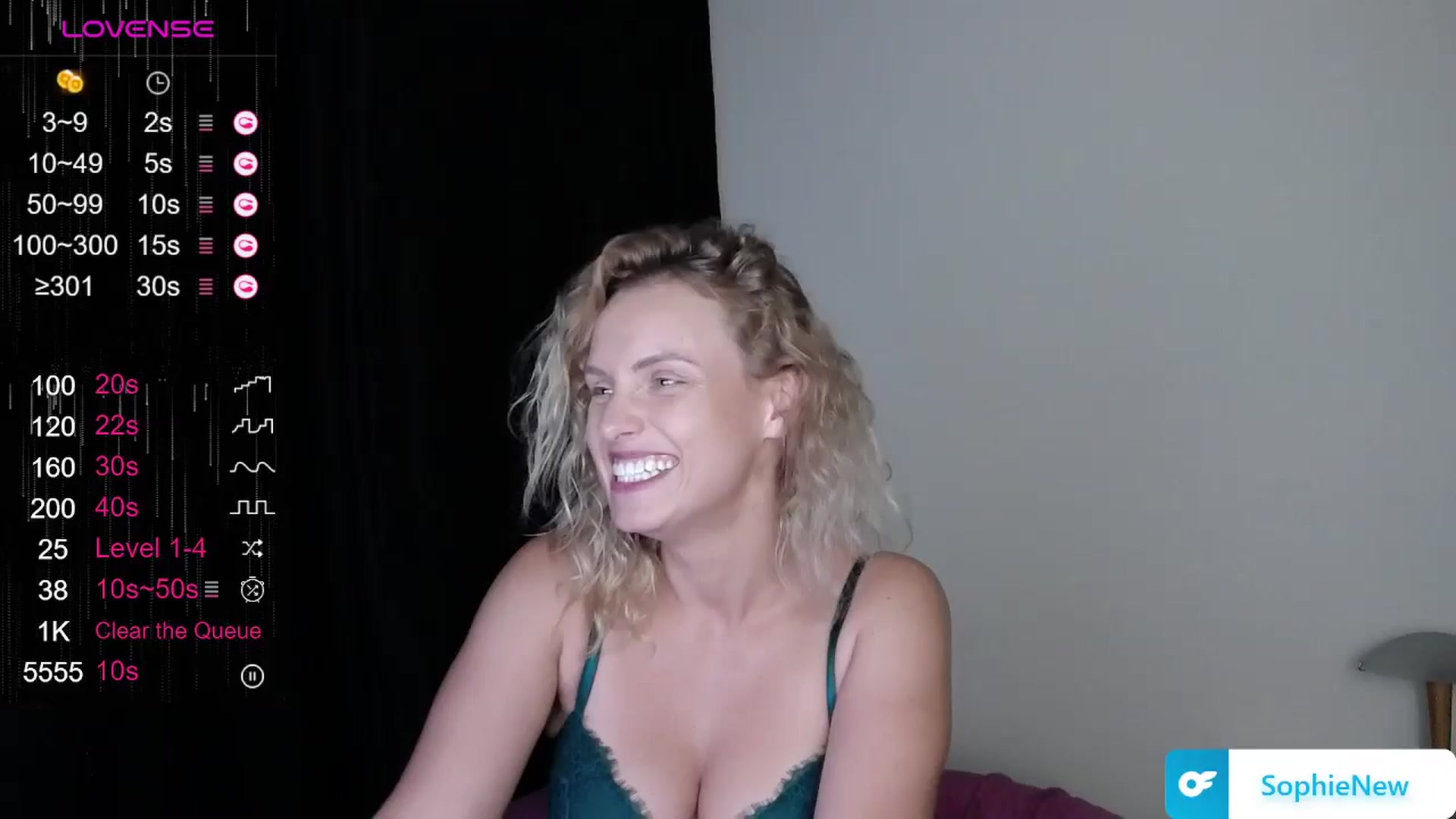 Gallery image thumbnail from HeySophii's myfreecams stream on, 06/23/2024, 14:36 image 10 of 20