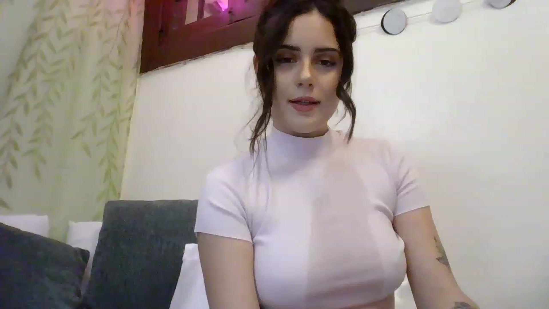 Gallery image thumbnail from Heyheyhoehoe's myfreecams stream on, 11/26/2022, 03:02 image 19 of 20