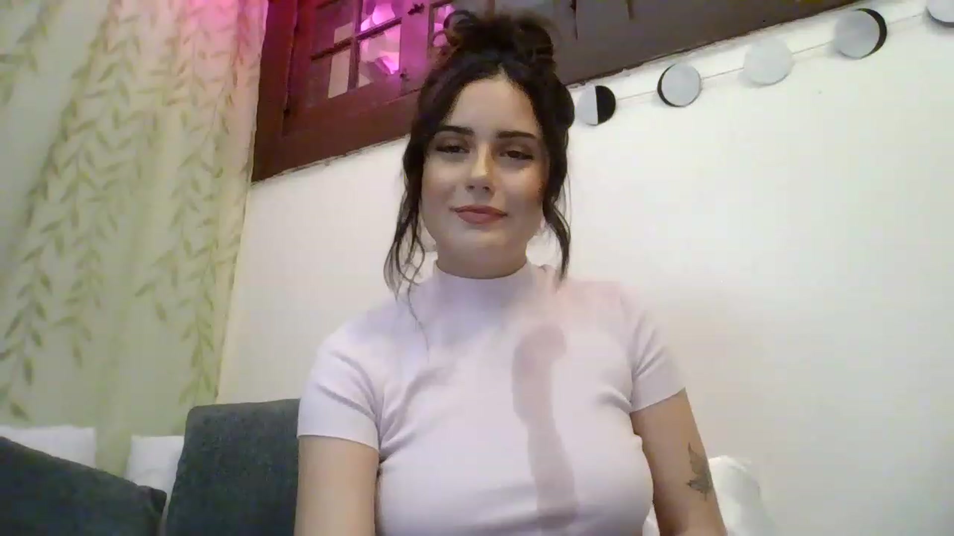 Gallery image thumbnail from Heyheyhoehoe's myfreecams stream on, 11/26/2022, 03:02 image 3 of 20