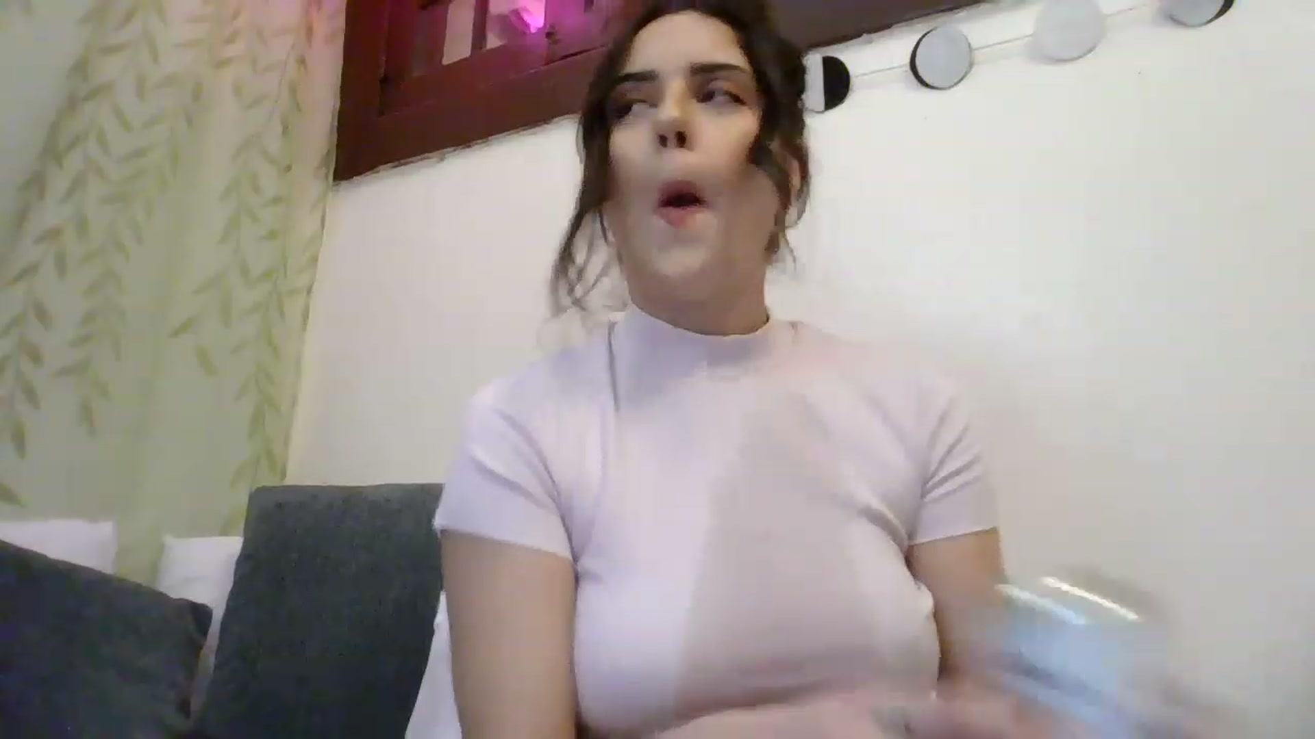 Gallery image thumbnail from Heyheyhoehoe's myfreecams stream on, 11/26/2022, 03:02 image 20 of 20