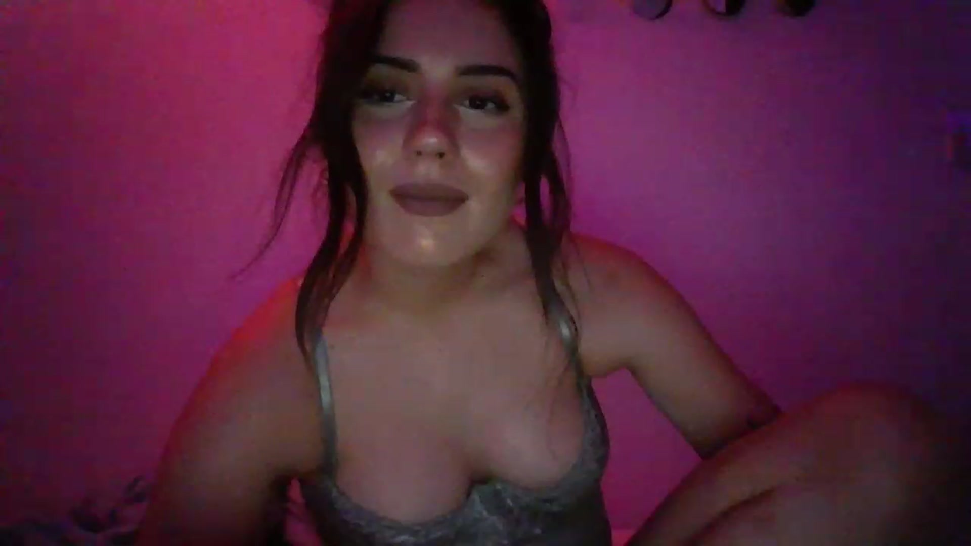 Gallery image thumbnail from Heyheyhoehoe's myfreecams stream on, 12/01/2022, 10:04 image 20 of 20