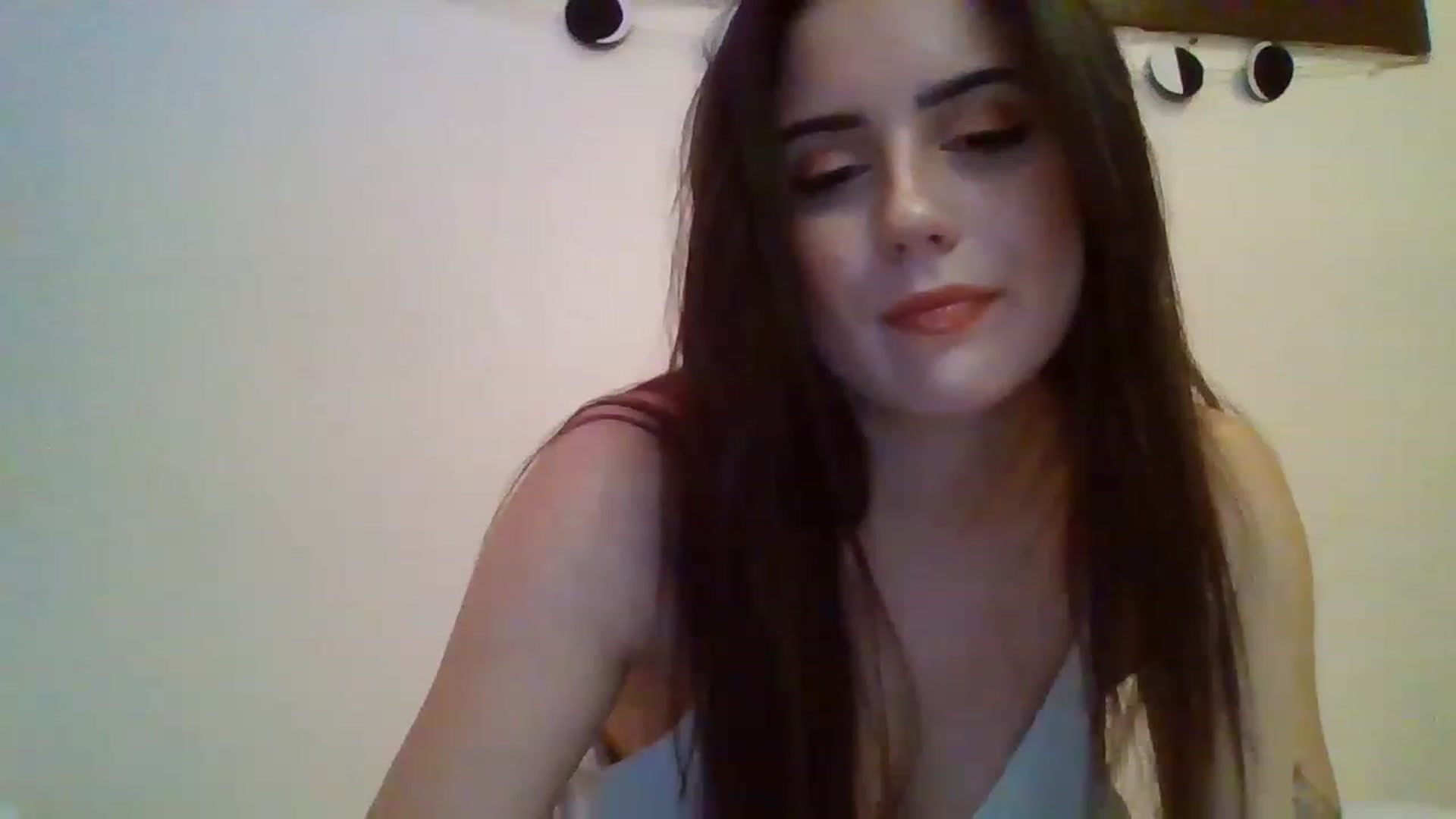 Gallery image thumbnail from Heyheyhoehoe's myfreecams stream on, 01/06/2023, 02:27 image 16 of 20
