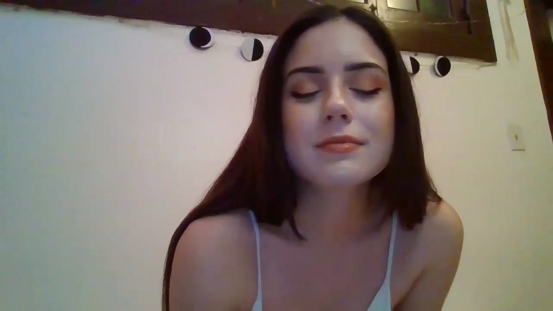 Gallery image thumbnail from Heyheyhoehoe's myfreecams stream on, 01/06/2023, 02:27 image 13 of 20