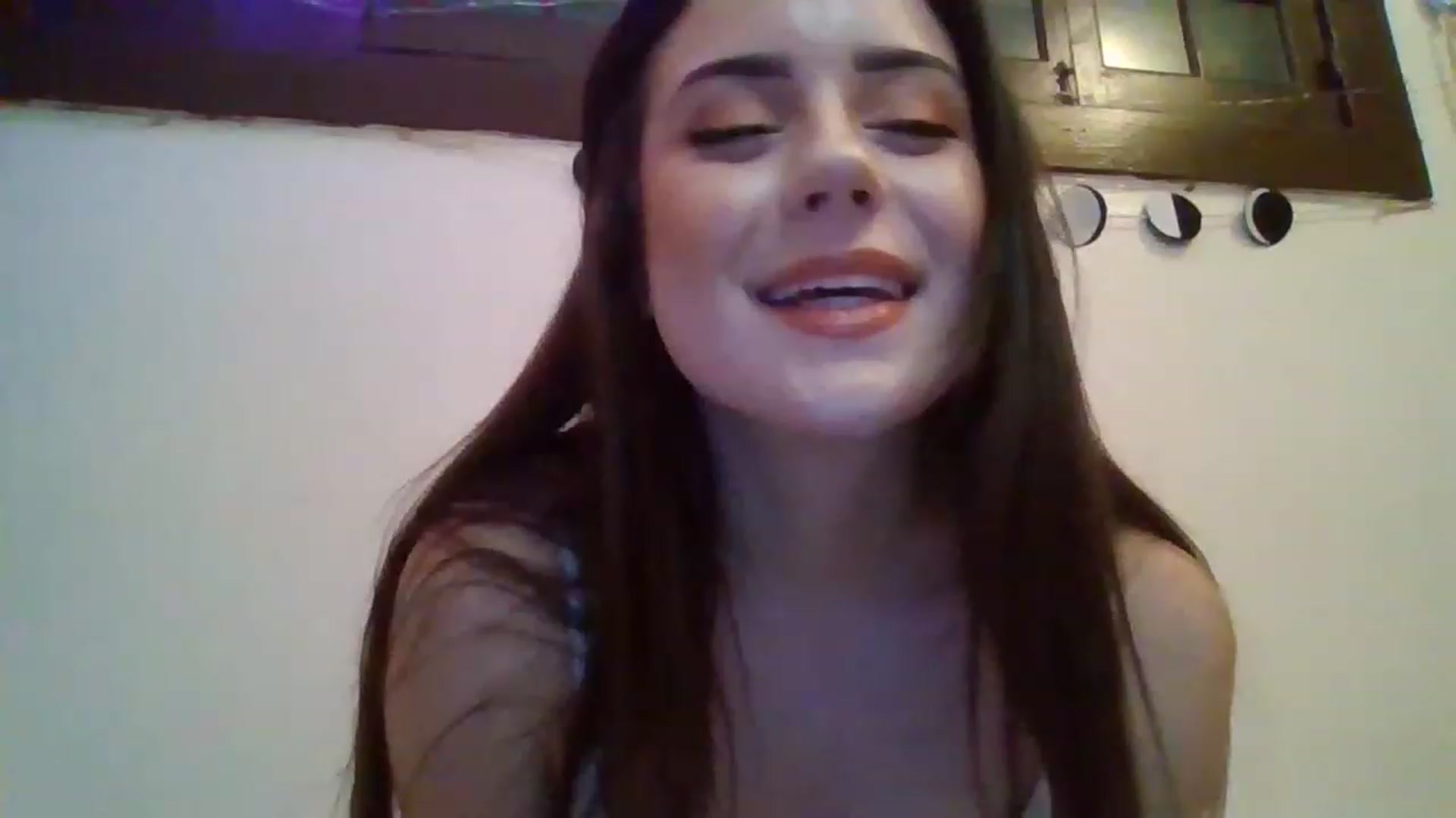 Gallery image thumbnail from Heyheyhoehoe's myfreecams stream on, 01/06/2023, 02:47 image 8 of 20