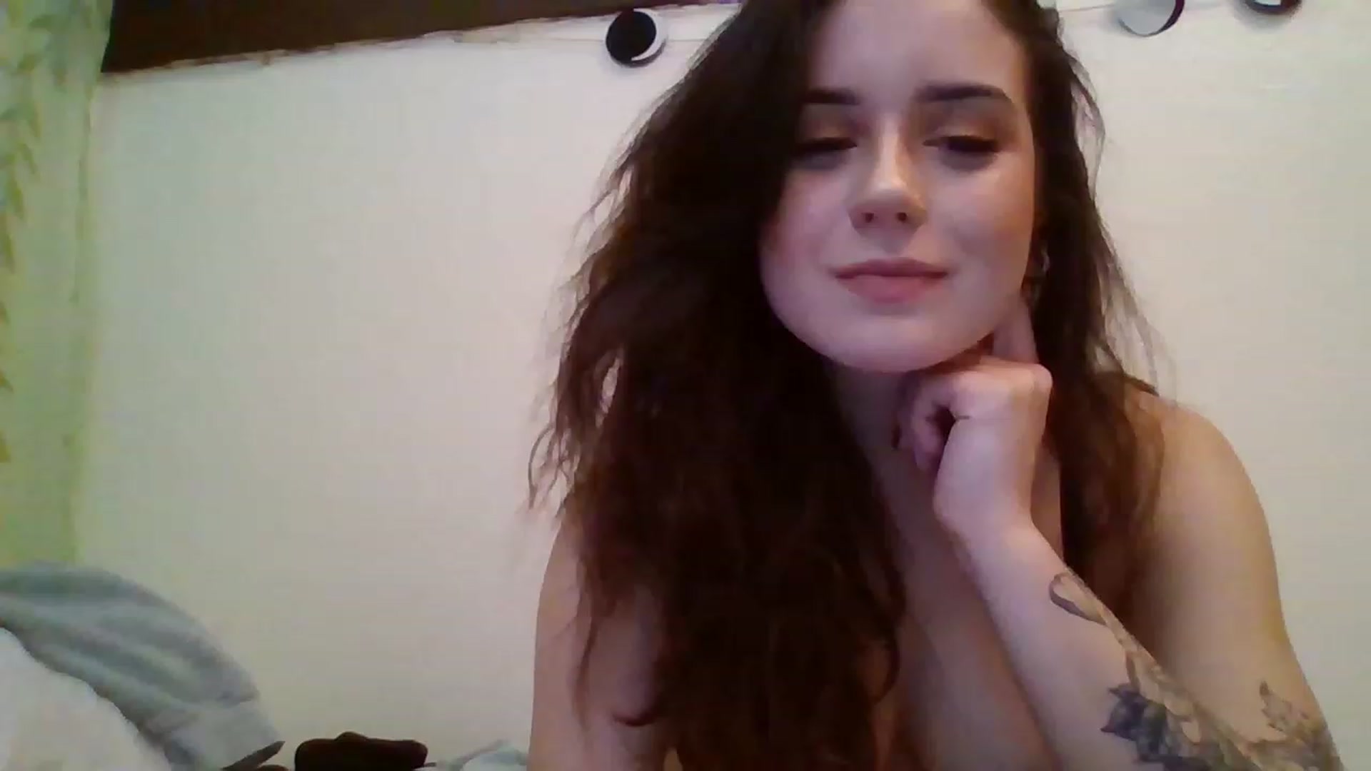 Gallery image thumbnail from Heyheyhoehoe's myfreecams stream on, 01/18/2023, 01:29 image 16 of 20