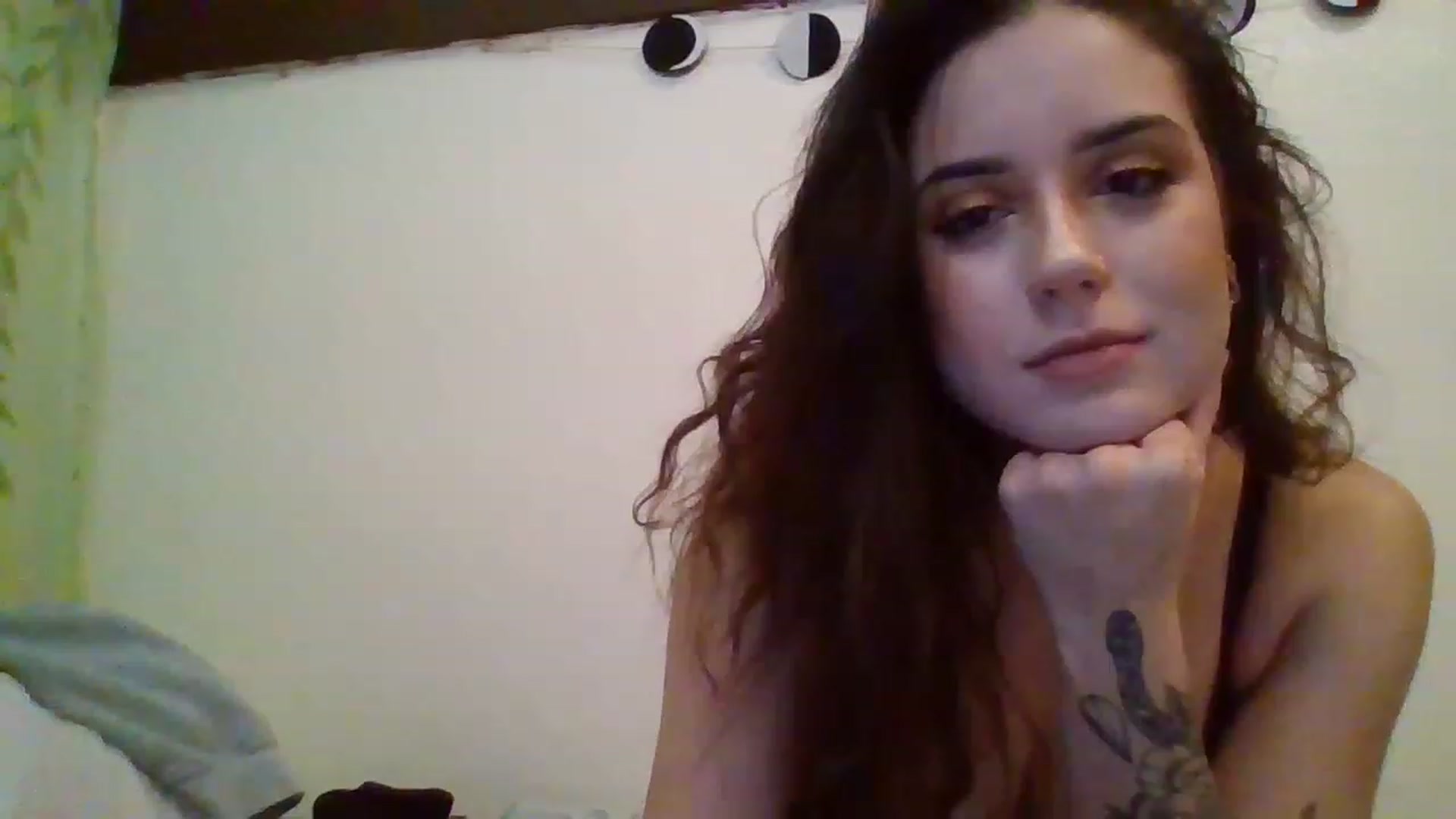 Gallery image thumbnail from Heyheyhoehoe's myfreecams stream on, 01/18/2023, 01:29 image 17 of 20