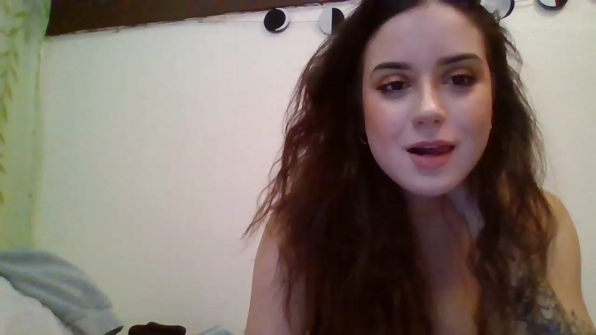 Gallery image thumbnail from Heyheyhoehoe's myfreecams stream on, 01/18/2023, 01:29 image 12 of 20