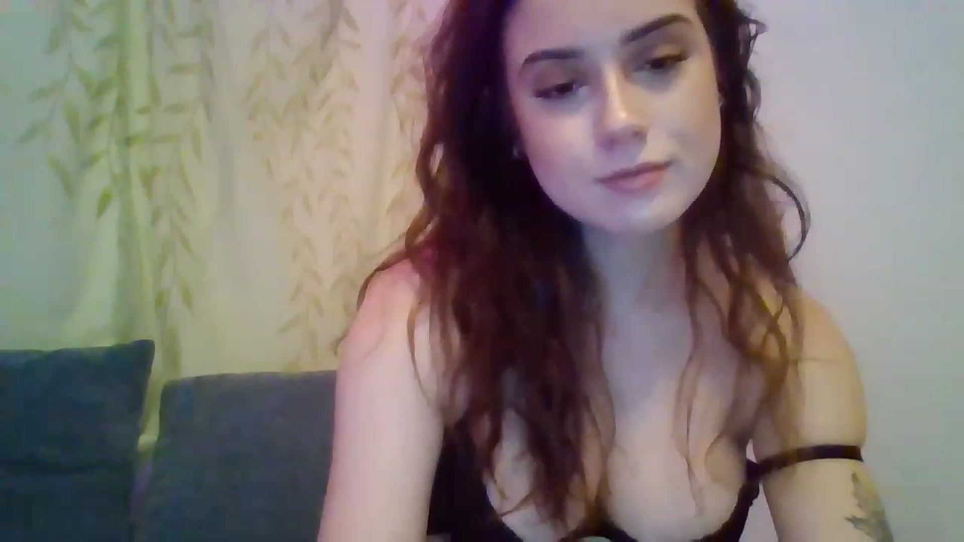 Gallery image thumbnail from Heyheyhoehoe's myfreecams stream on, 01/19/2023, 02:26 image 8 of 20