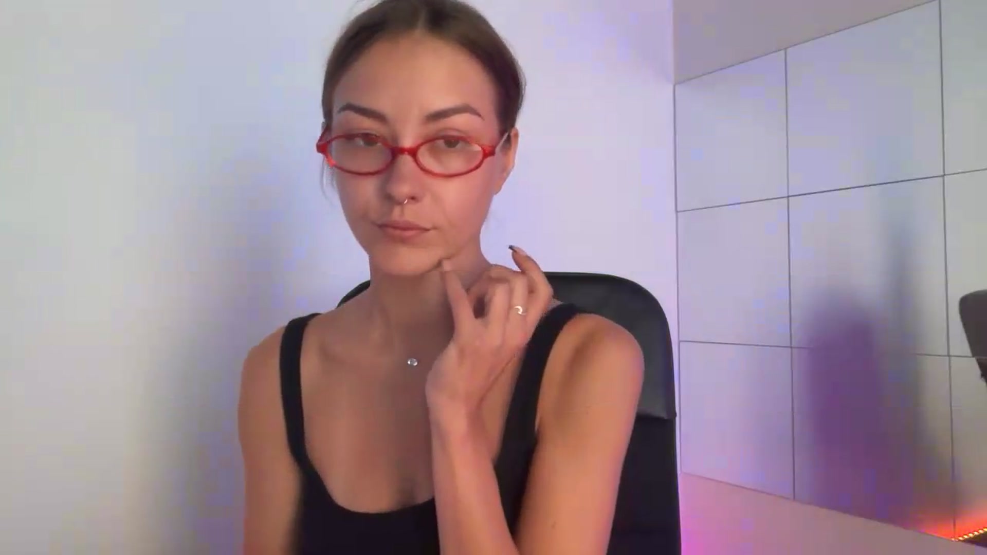 Gallery image thumbnail from Hhairytale's myfreecams stream on, 09/18/2026, 17:16 image 3 of 20