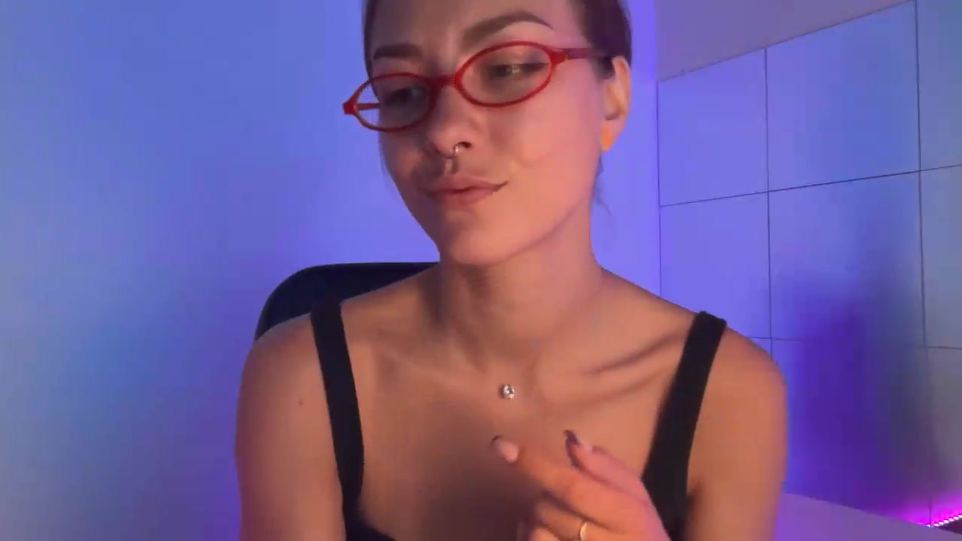 Gallery image thumbnail from Hhairytale's myfreecams stream on, 09/18/2026, 17:16 image 20 of 20
