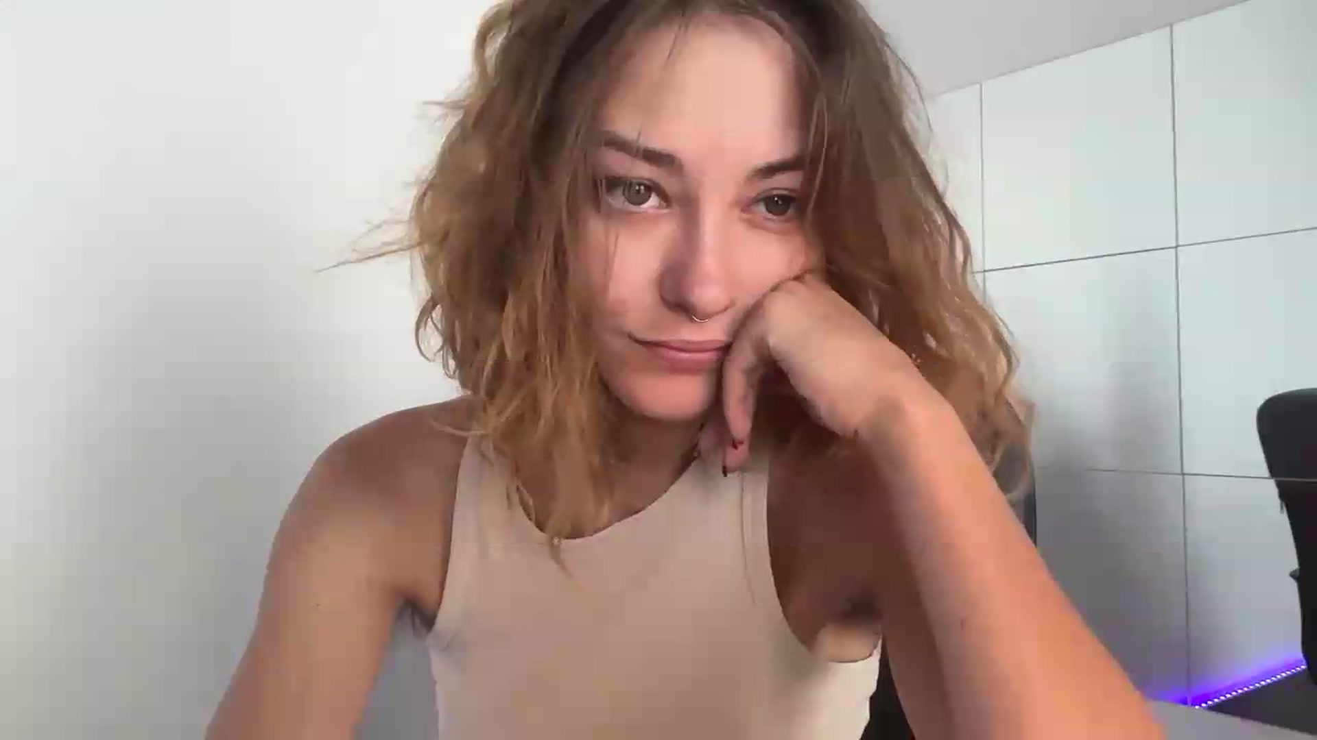 Gallery image thumbnail from Hhairytale's myfreecams stream on, 09/22/2026, 11:28 image 6 of 20