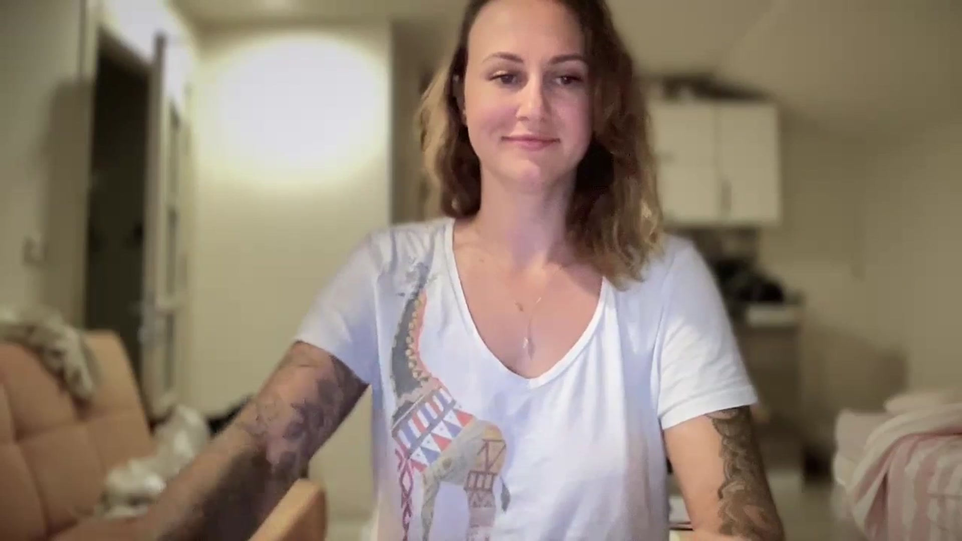 Gallery image thumbnail from Hi_Love's myfreecams stream on, 07/28/2025, 18:04 image 9 of 20